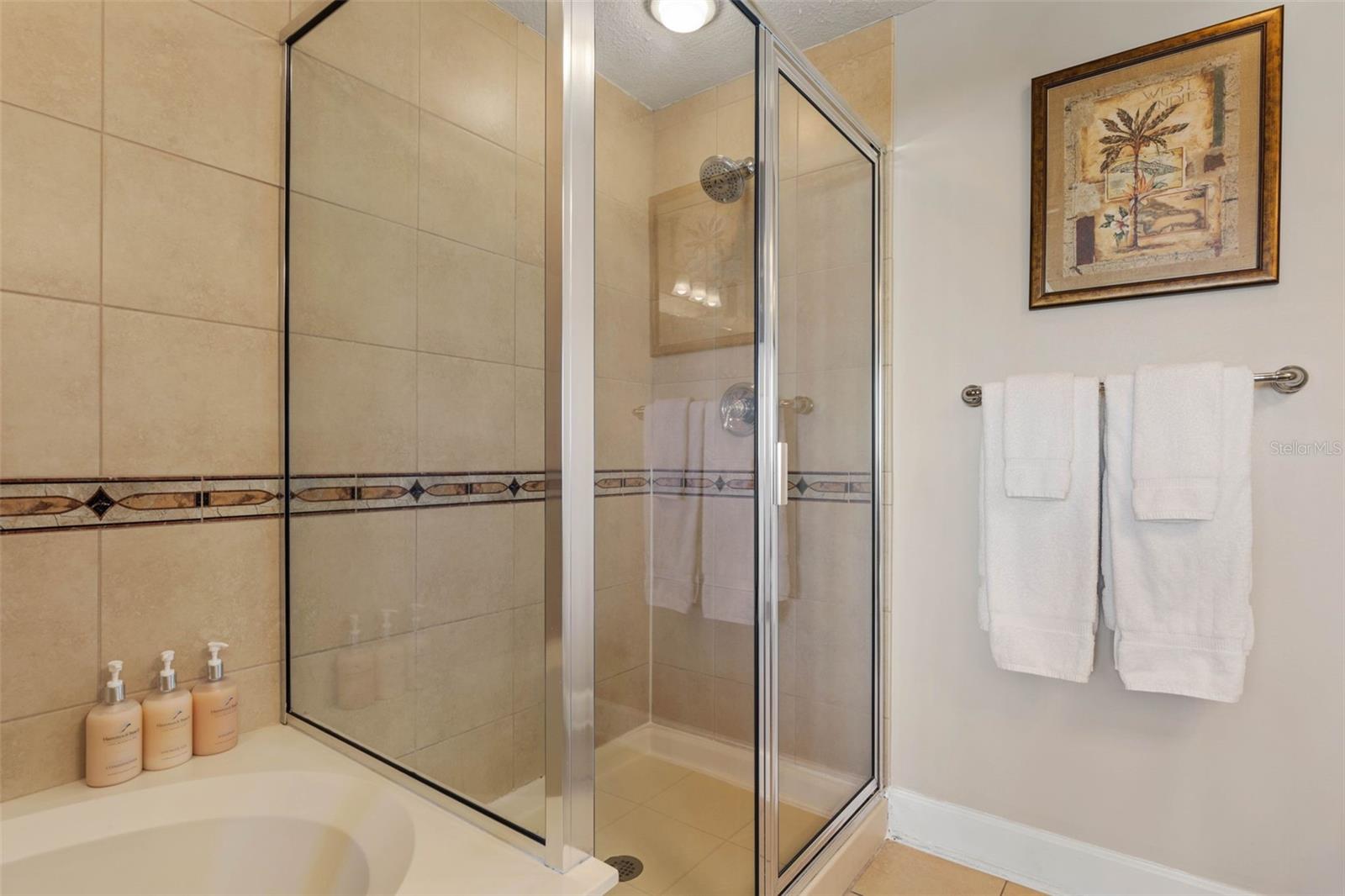 200 OCEAN CREST DR #617