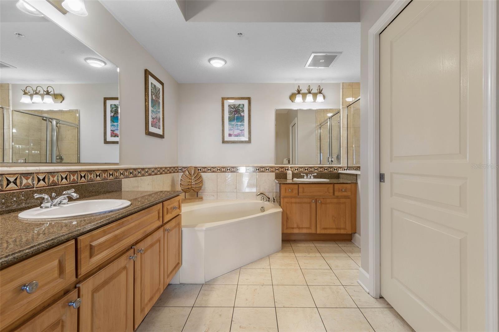 200 OCEAN CREST DR #617