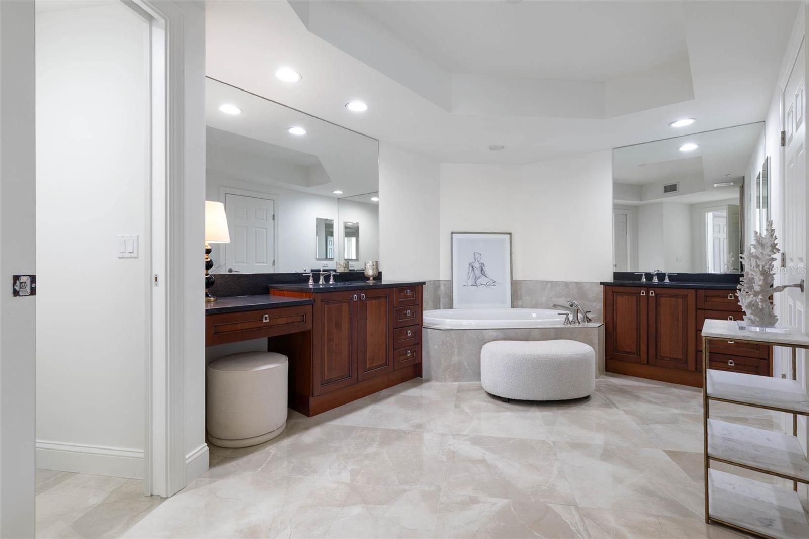 19 AVENUE DE LA MER #405