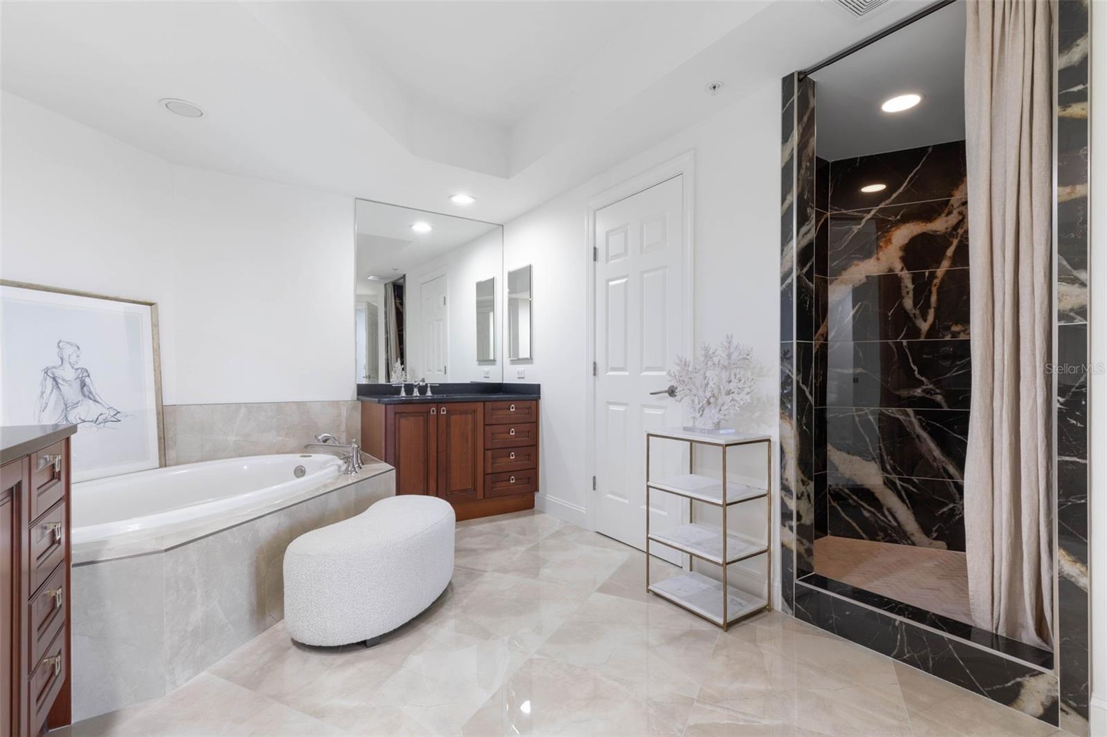 19 AVENUE DE LA MER #405