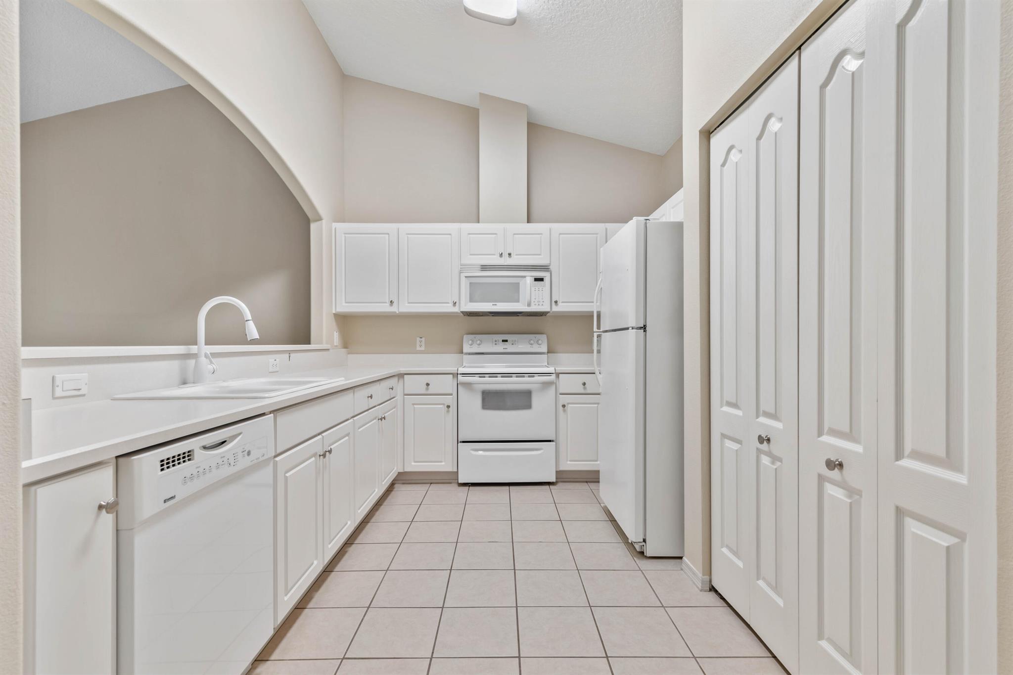 27 Veranda Way
