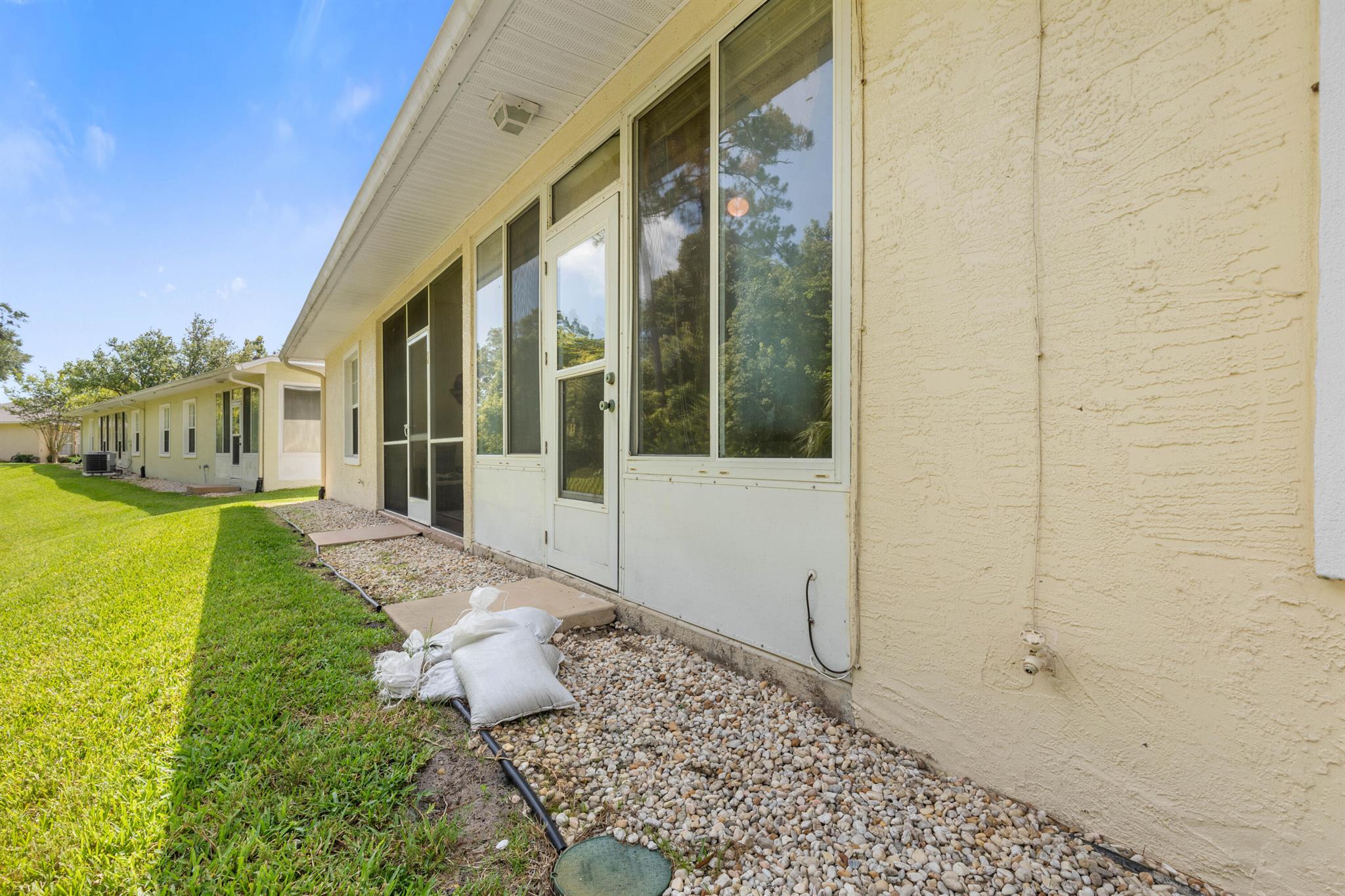 27 Veranda Way
