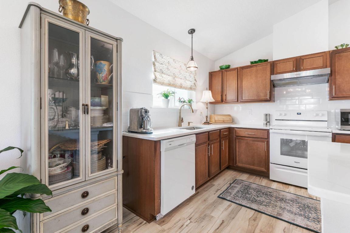 18 Las Casitas Boulevard