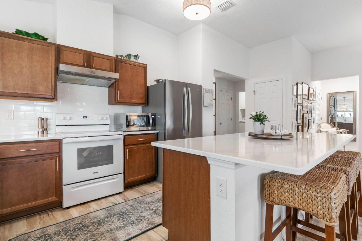 18 Las Casitas Boulevard