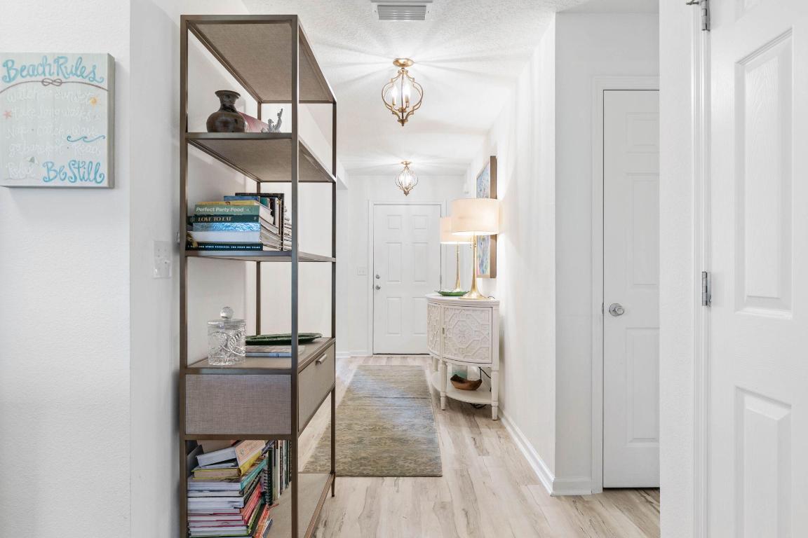 18 Las Casitas Boulevard