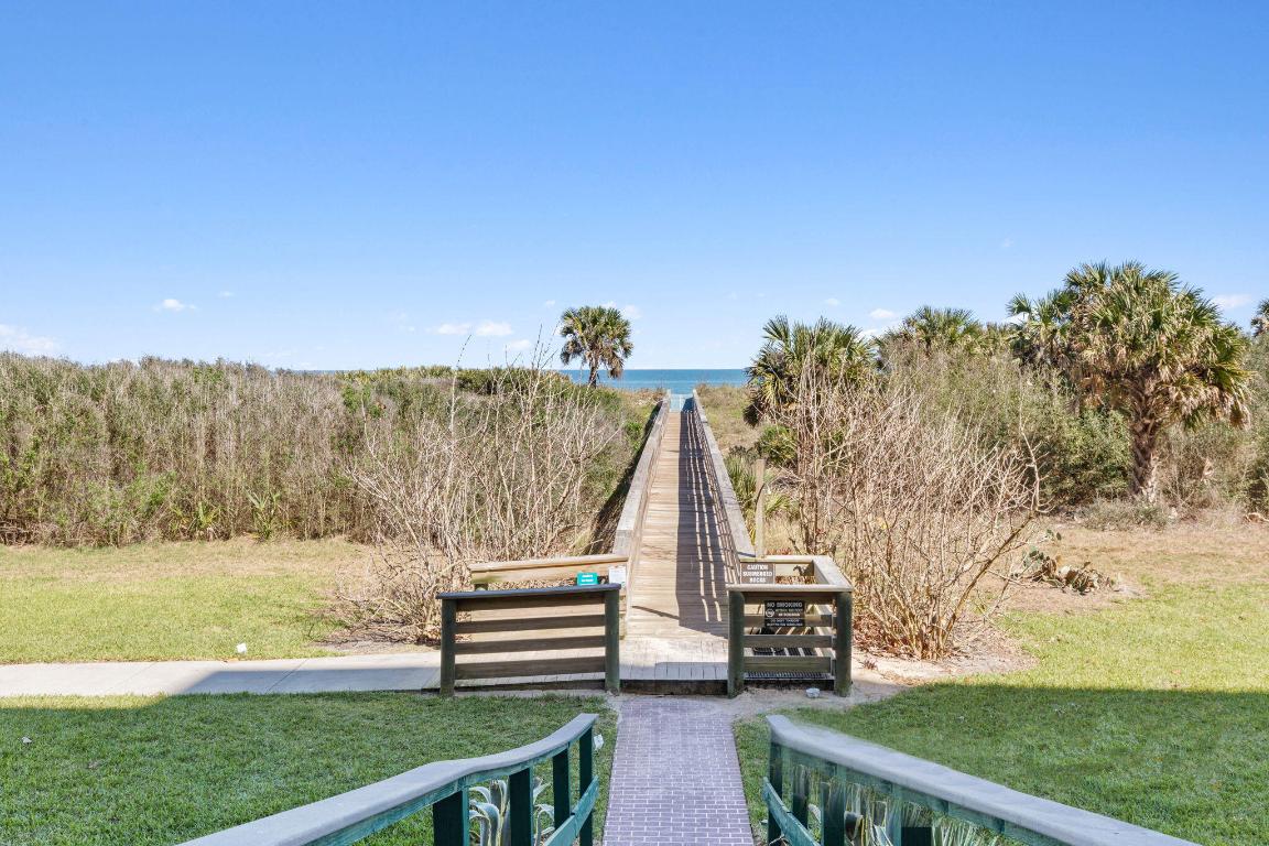 18 Las Casitas Boulevard