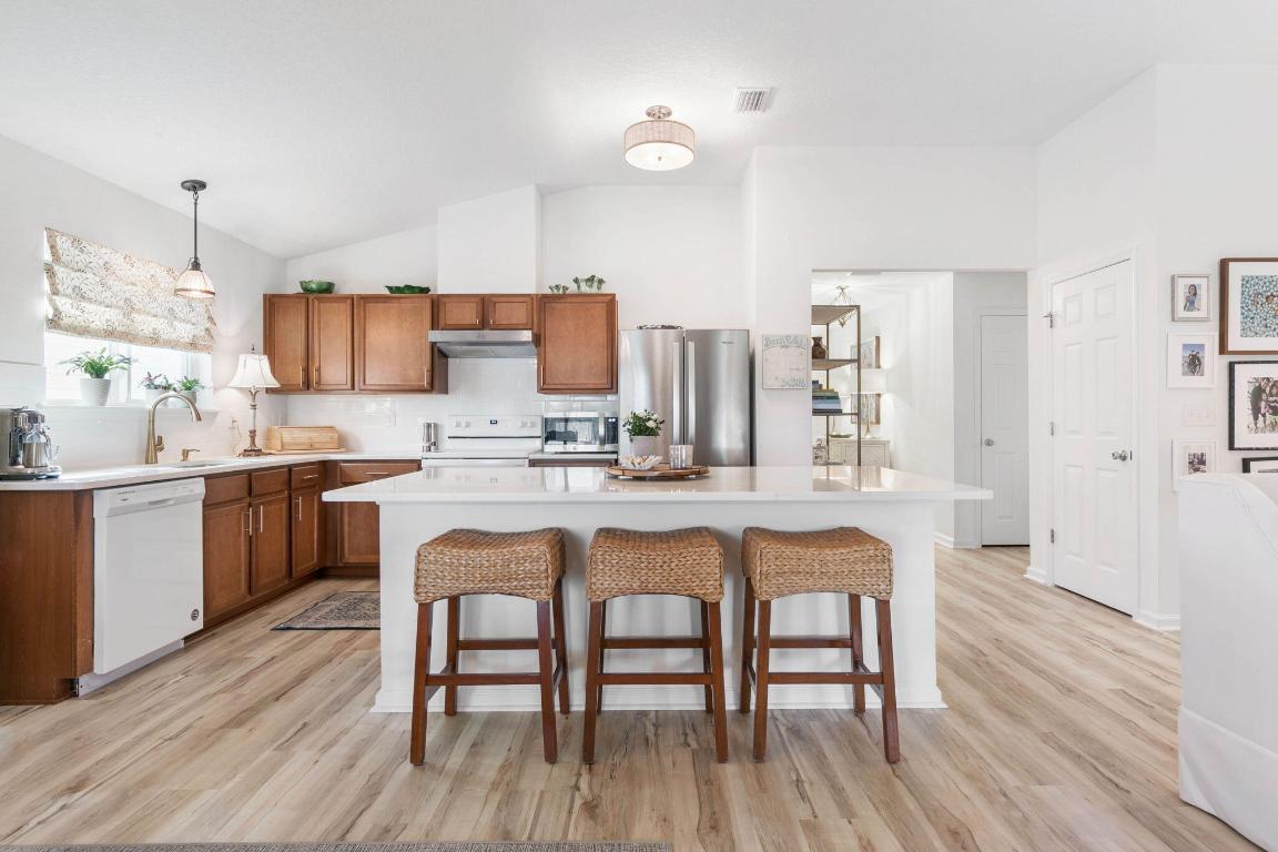 18 Las Casitas Boulevard