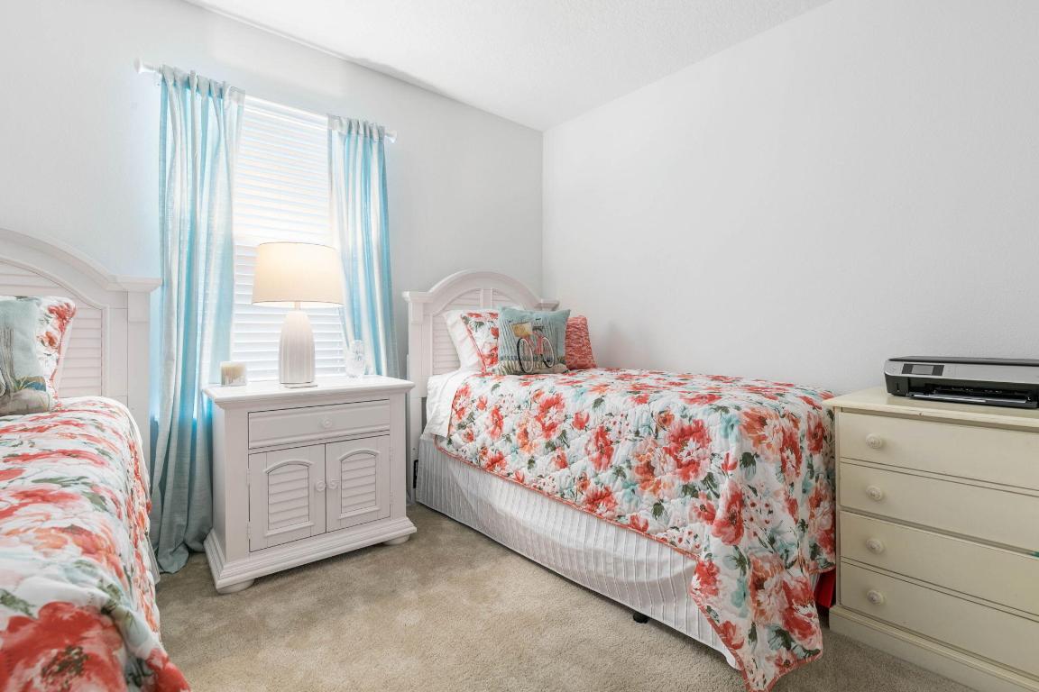 18 Las Casitas Boulevard