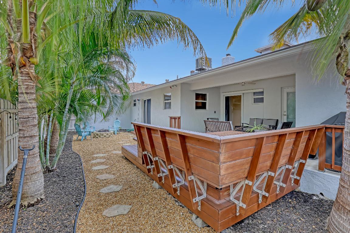 540 W Perry Street #1