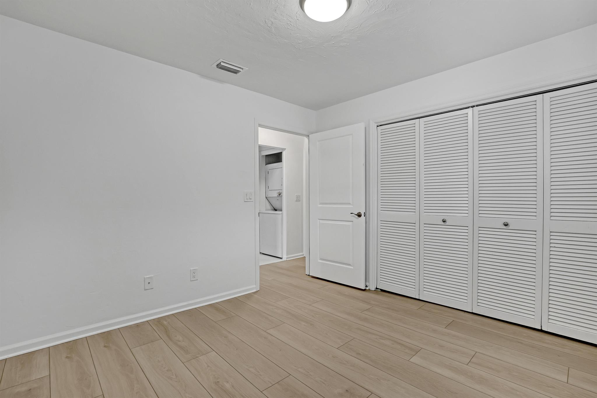 802 S Broadway