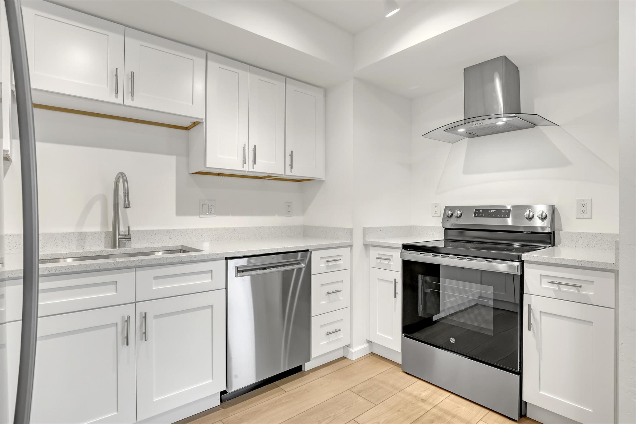 802 S Broadway