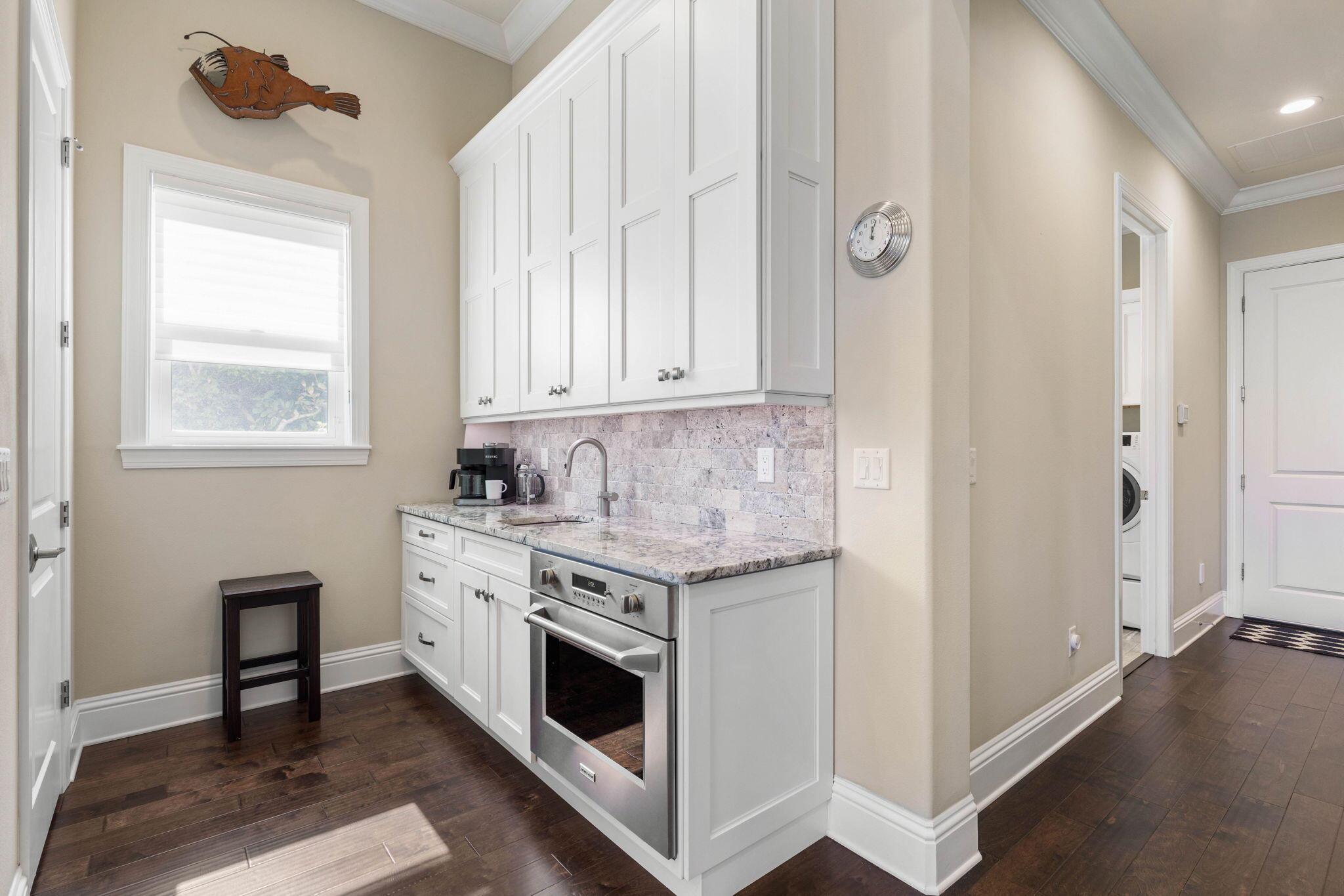 27 Cypresswood Drive S