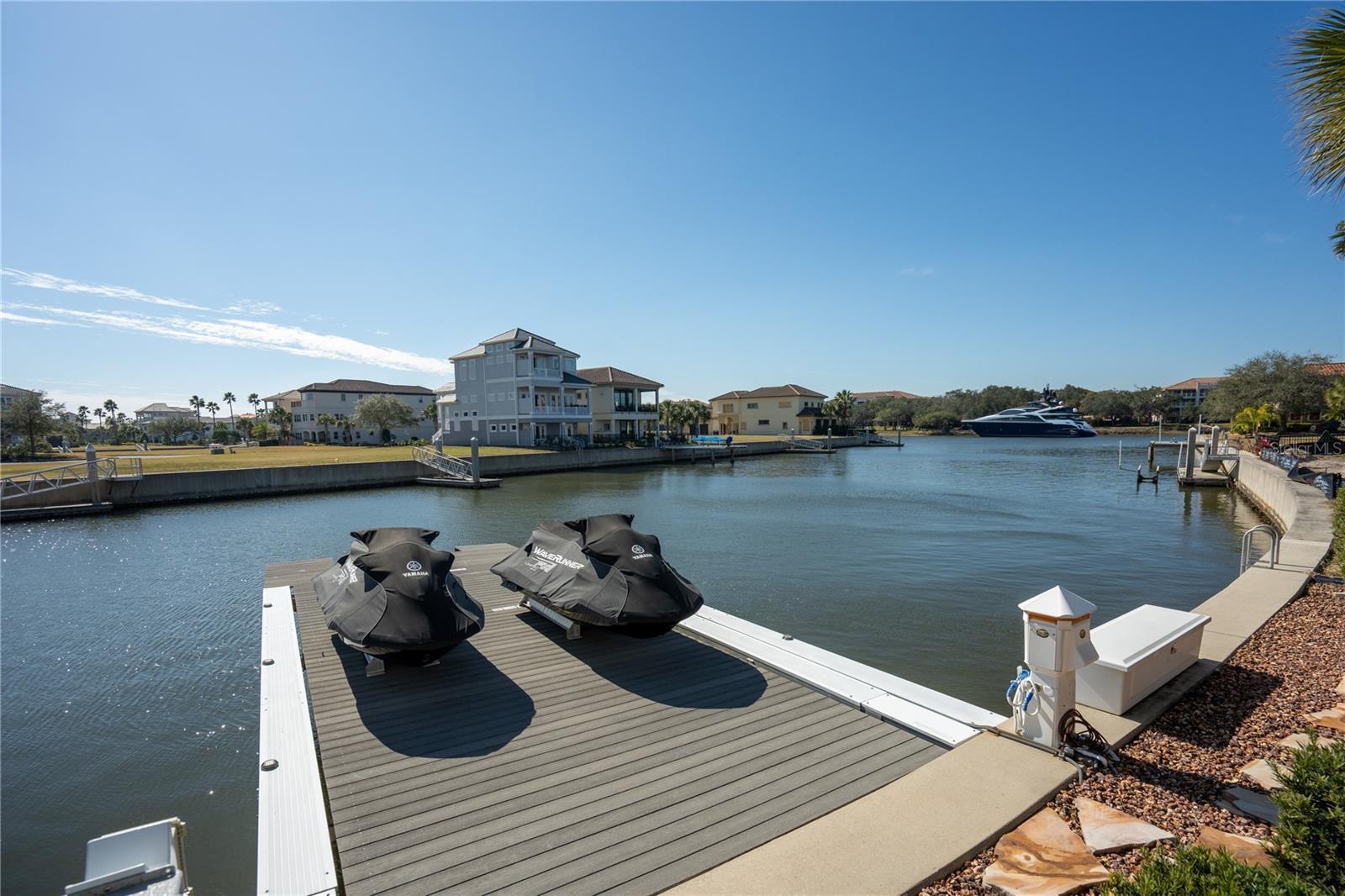 330 Harbor Village Point N