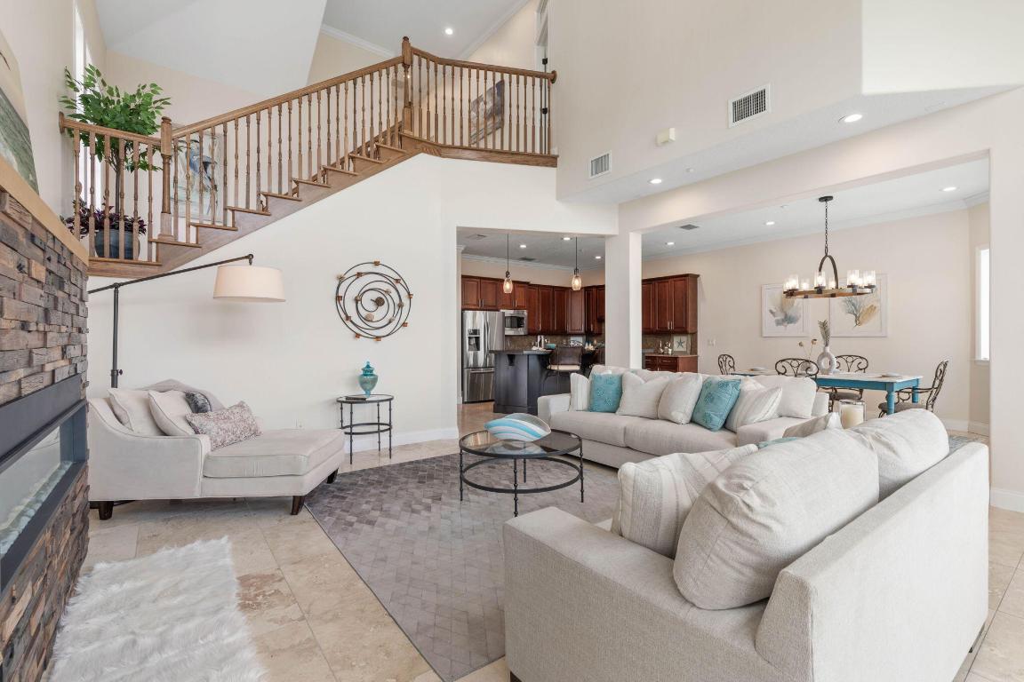 220 Harbor Village Point N