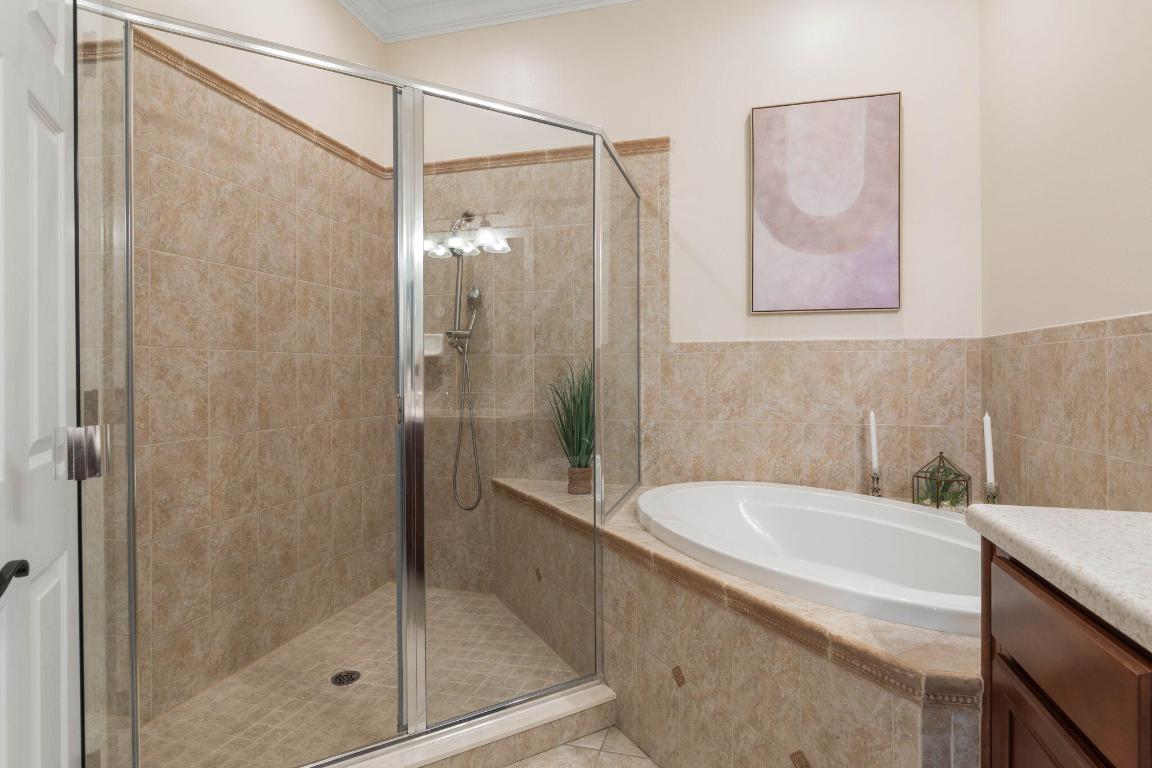 220 Harbor Village Point N