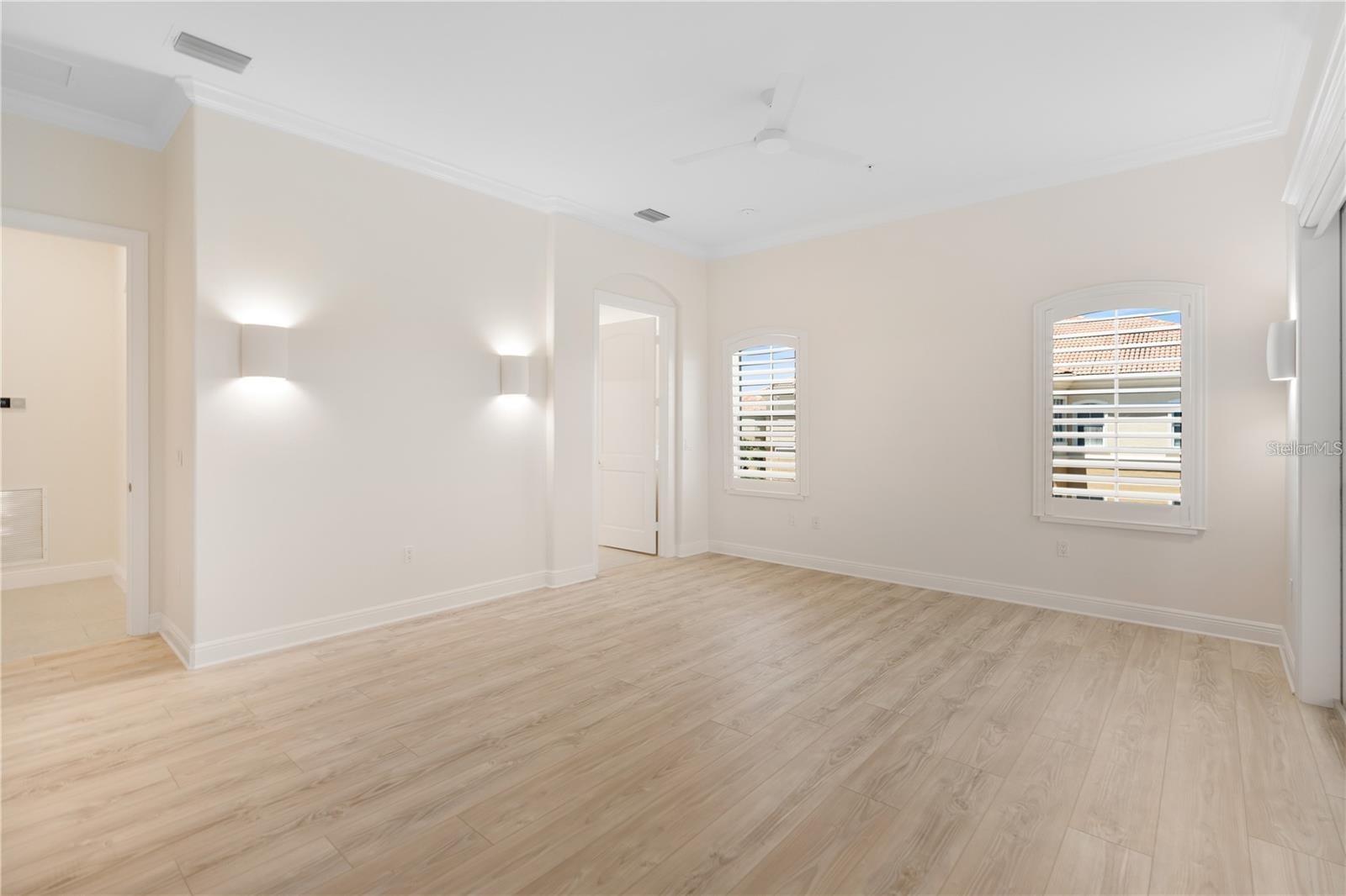 175 Avenue De La Mer 303