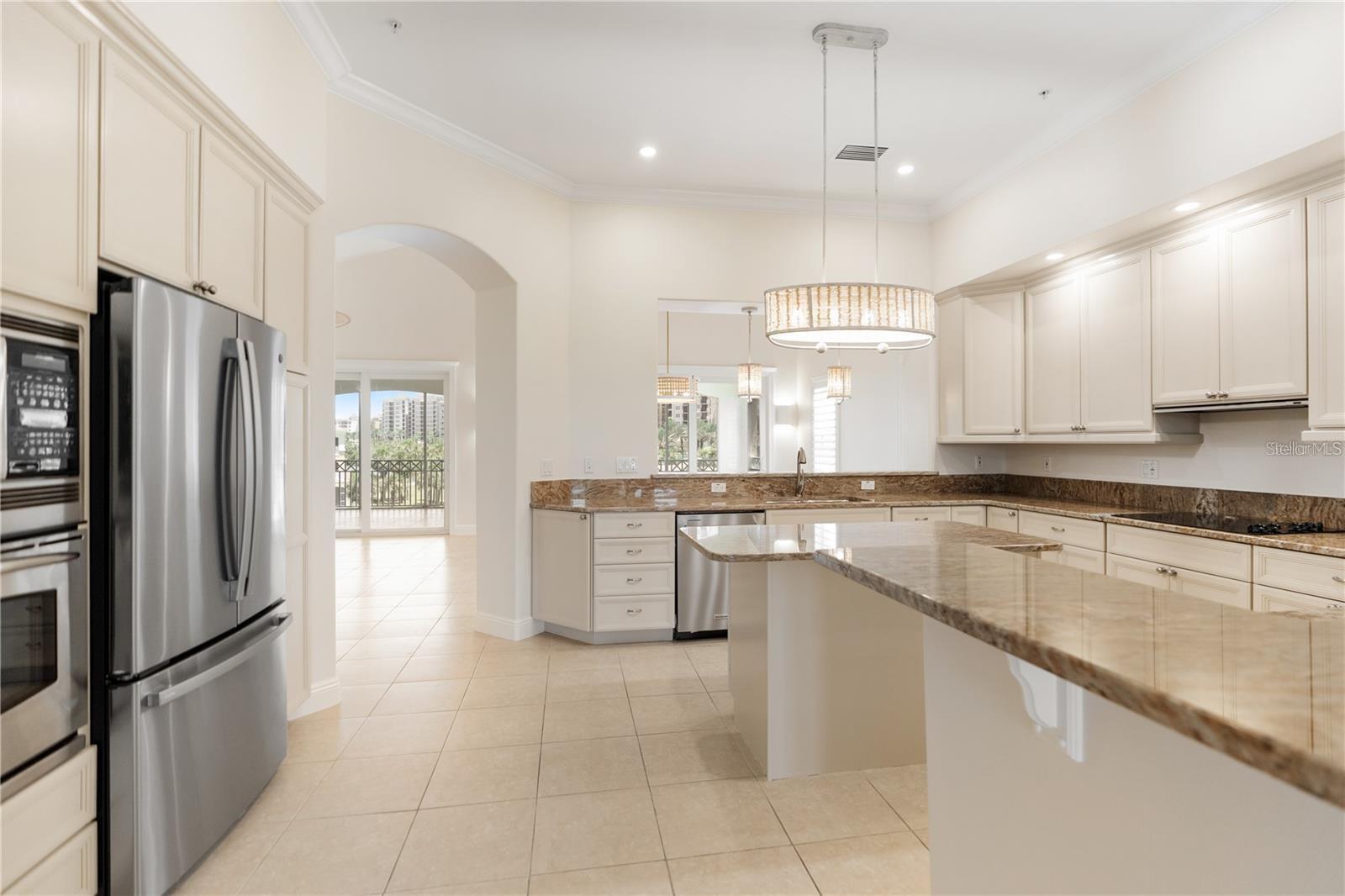 175 Avenue De La Mer 303