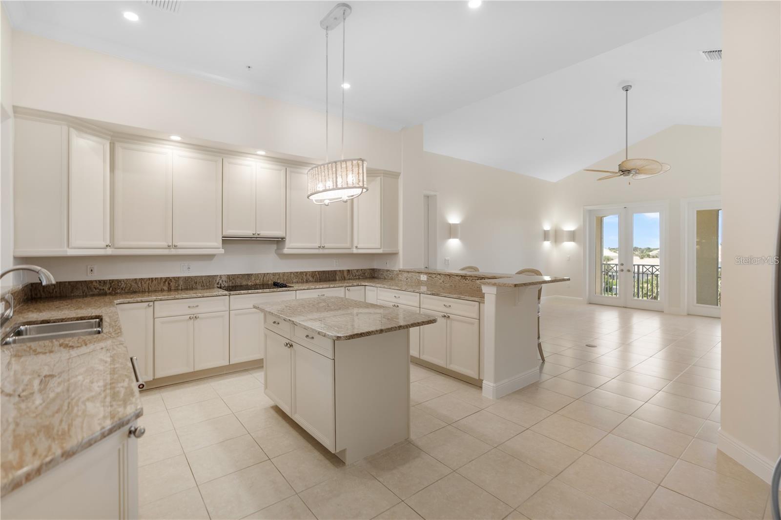 175 Avenue De La Mer 303