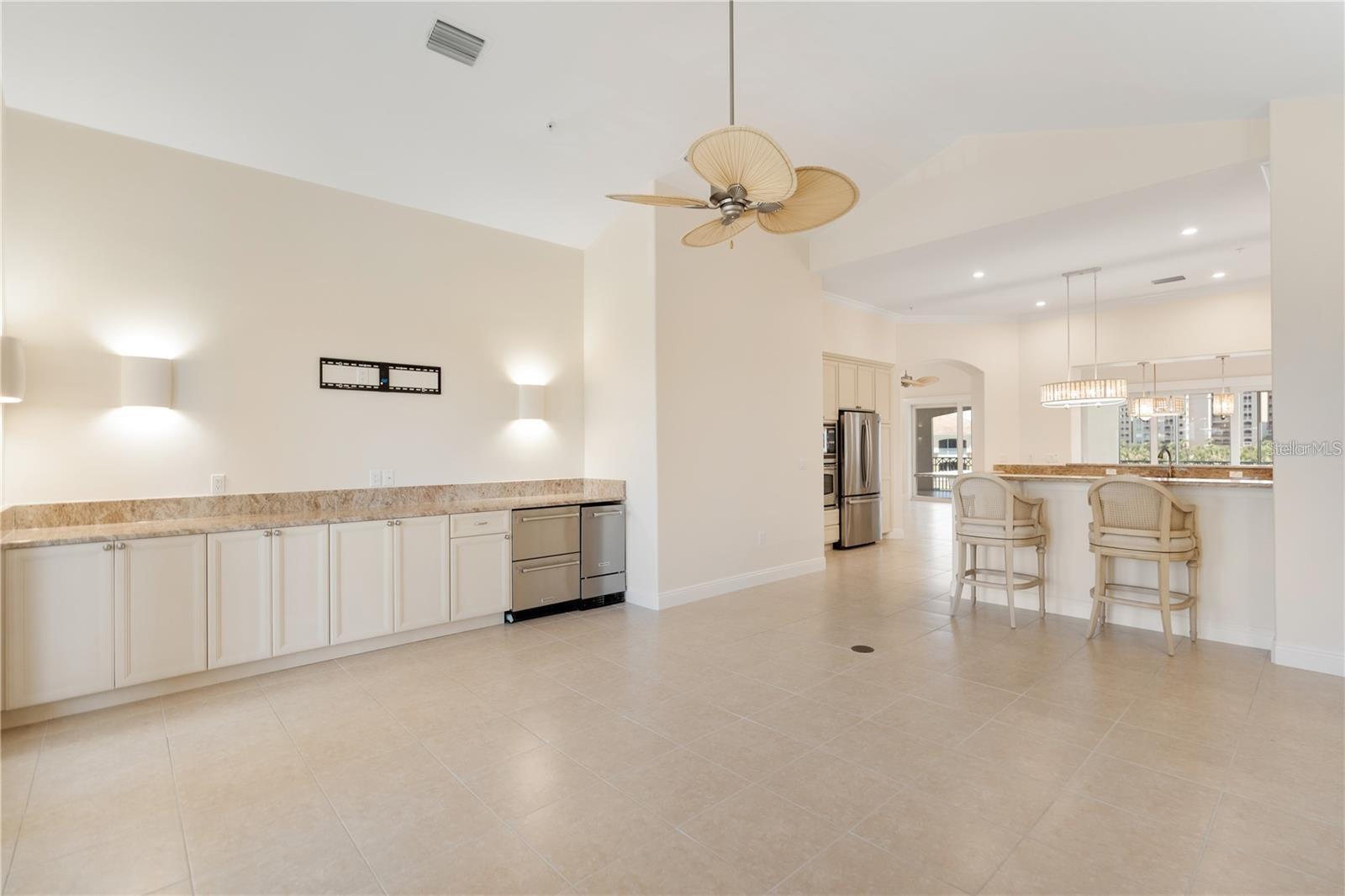 175 Avenue De La Mer 303