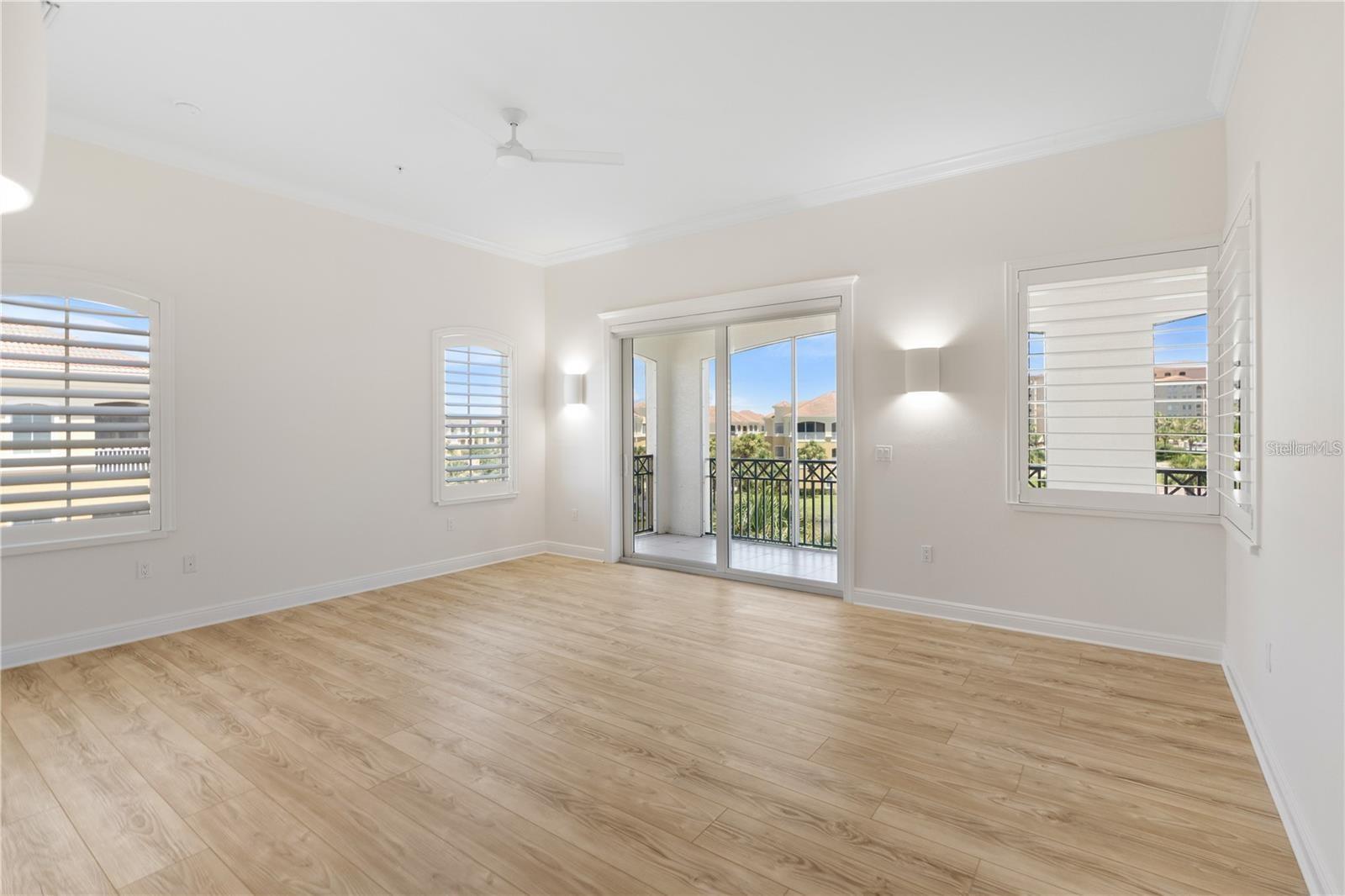 175 Avenue De La Mer 303