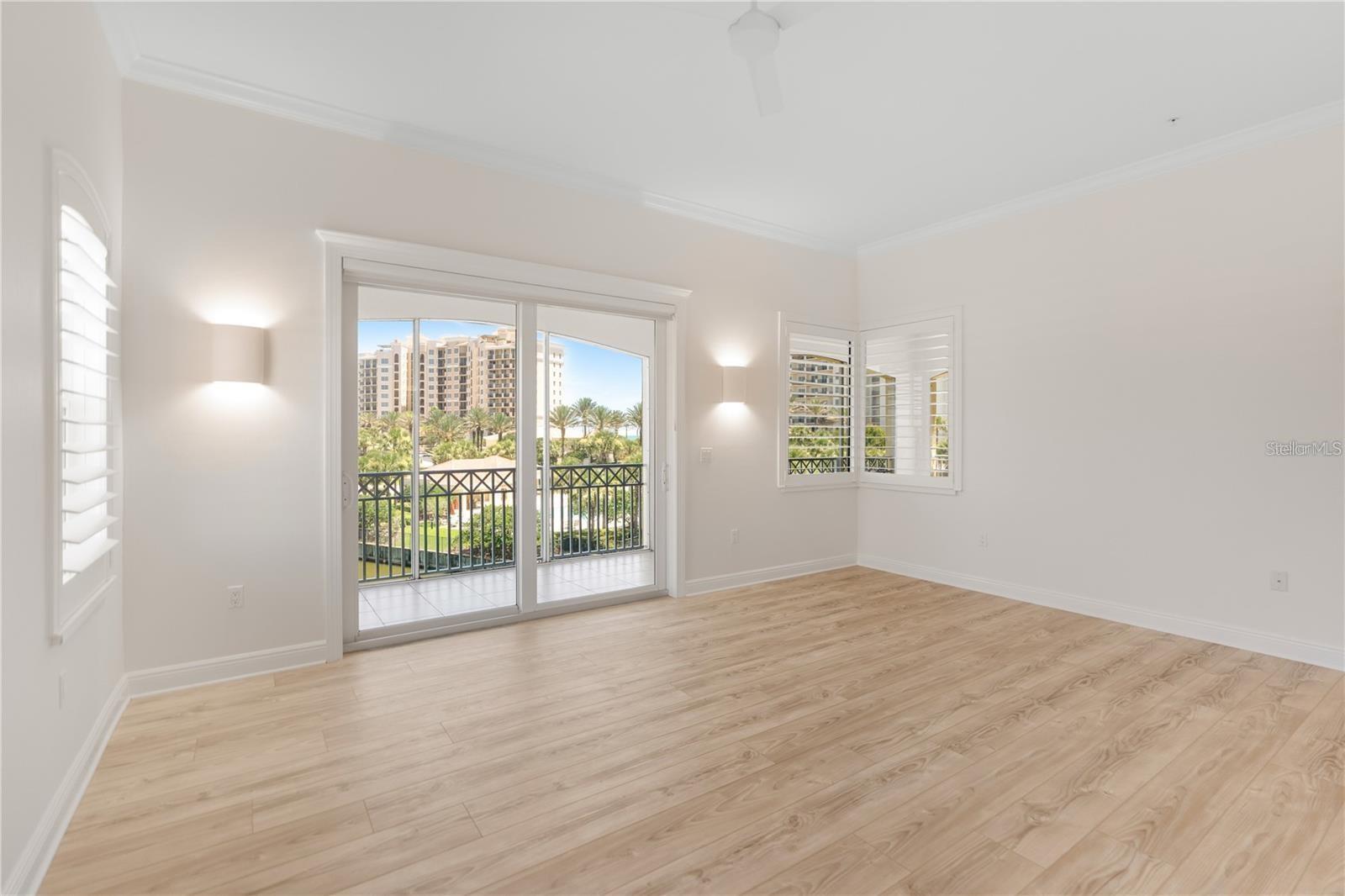 175 Avenue De La Mer 303