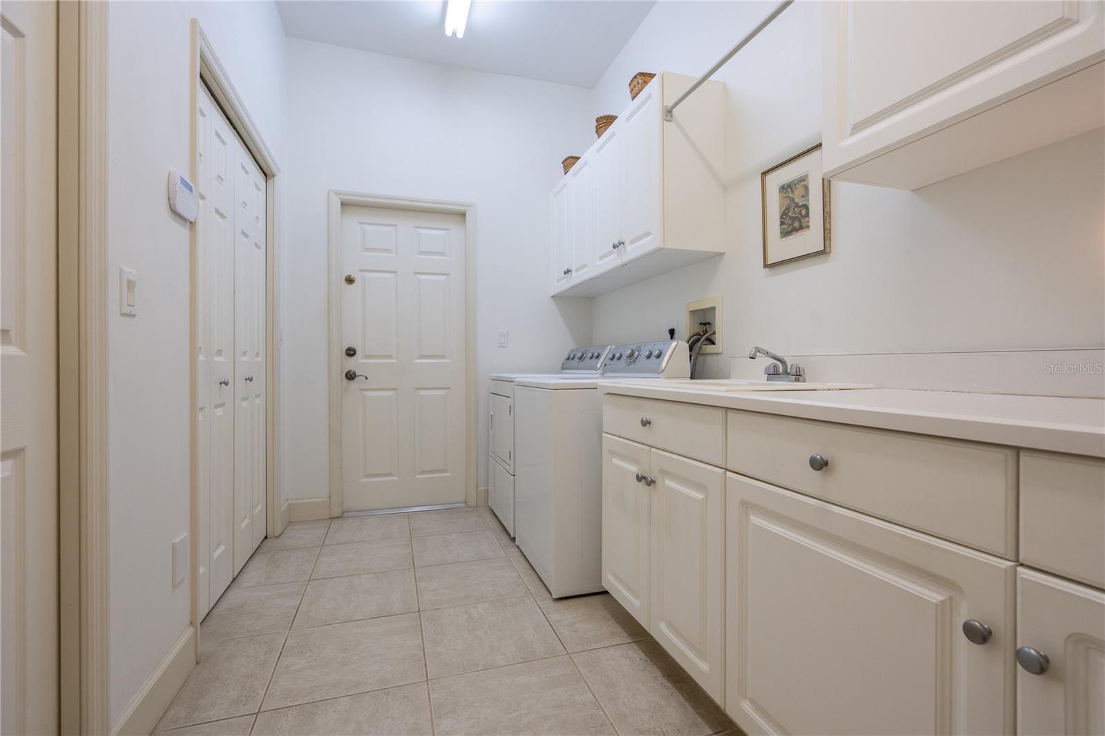 101 Island Estates Parkway