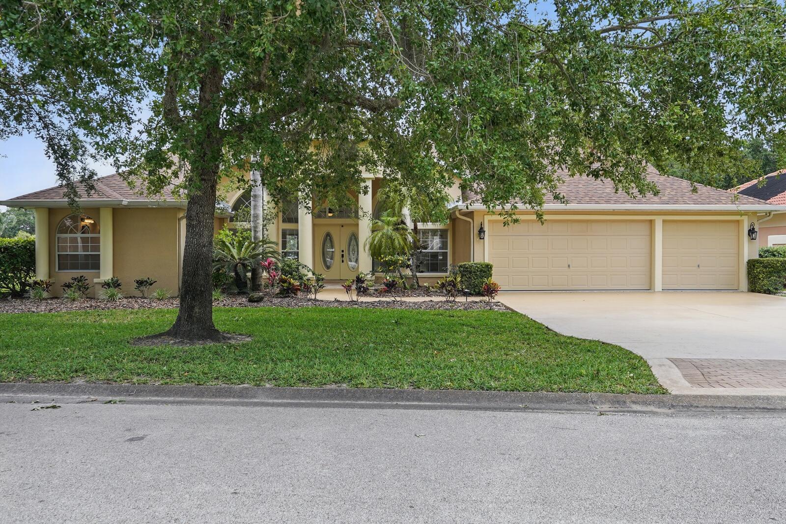 47 Old Oak Drive S