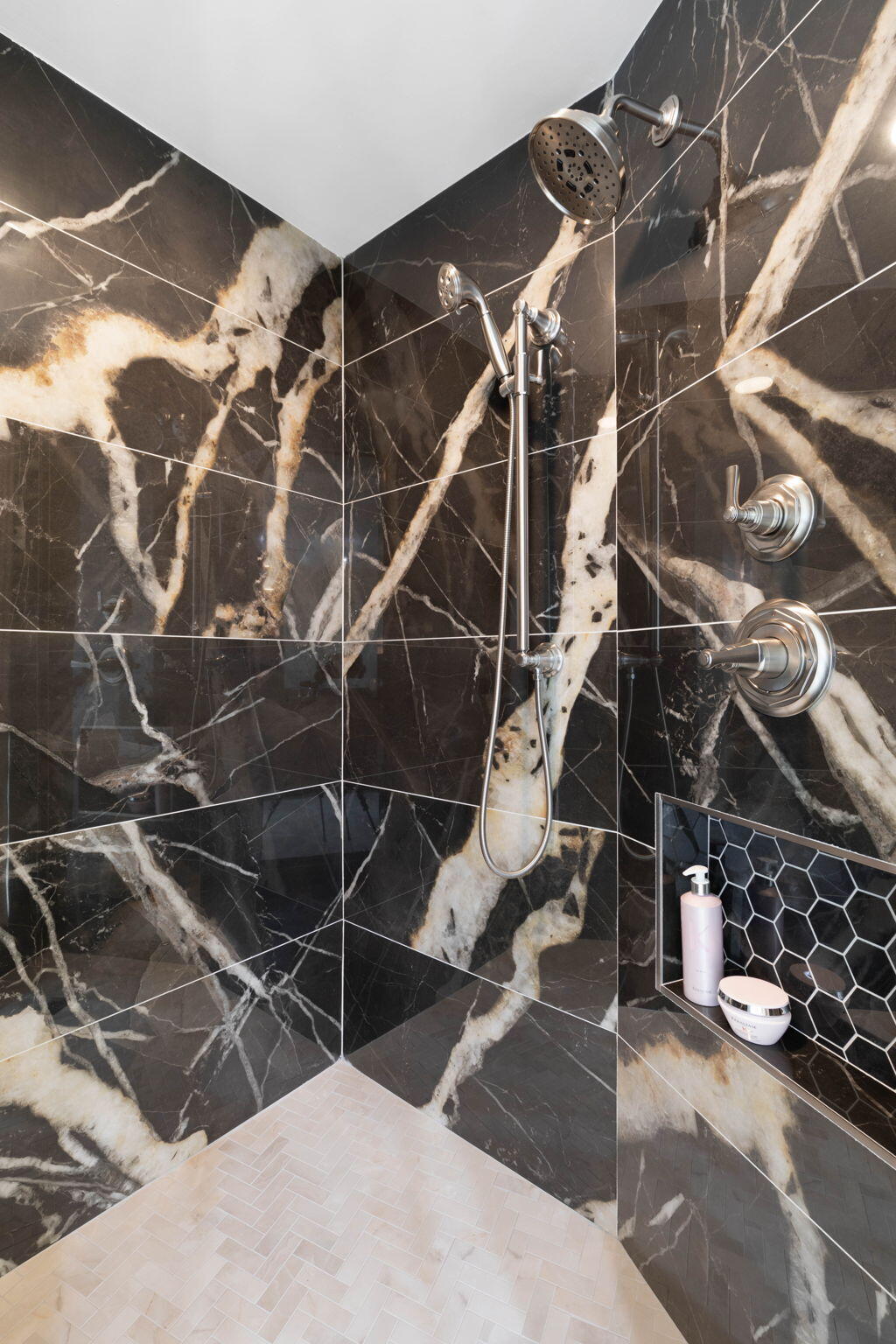 19 Avenue De La Mer 405