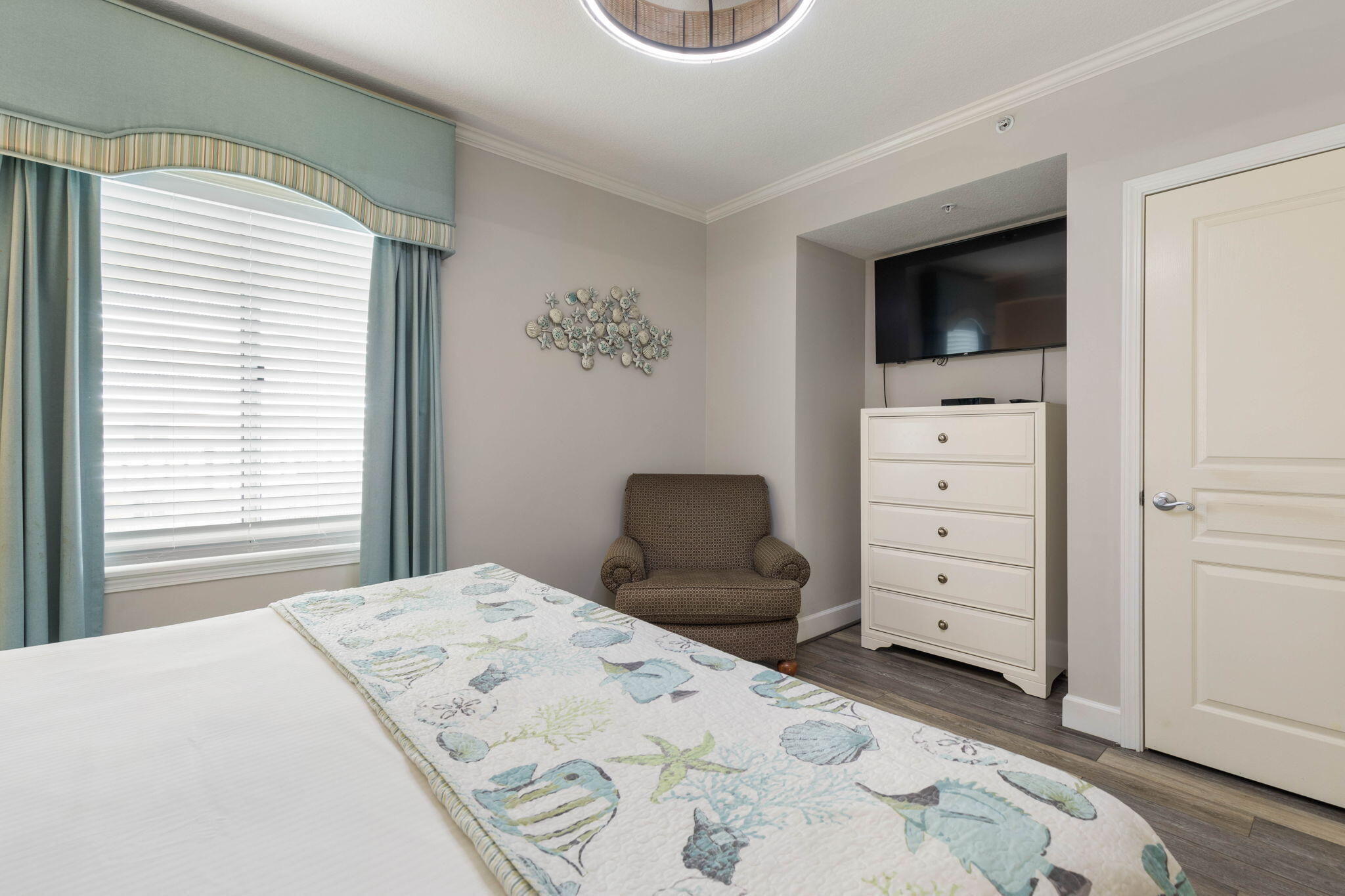 200 Ocean Crest Drive 617