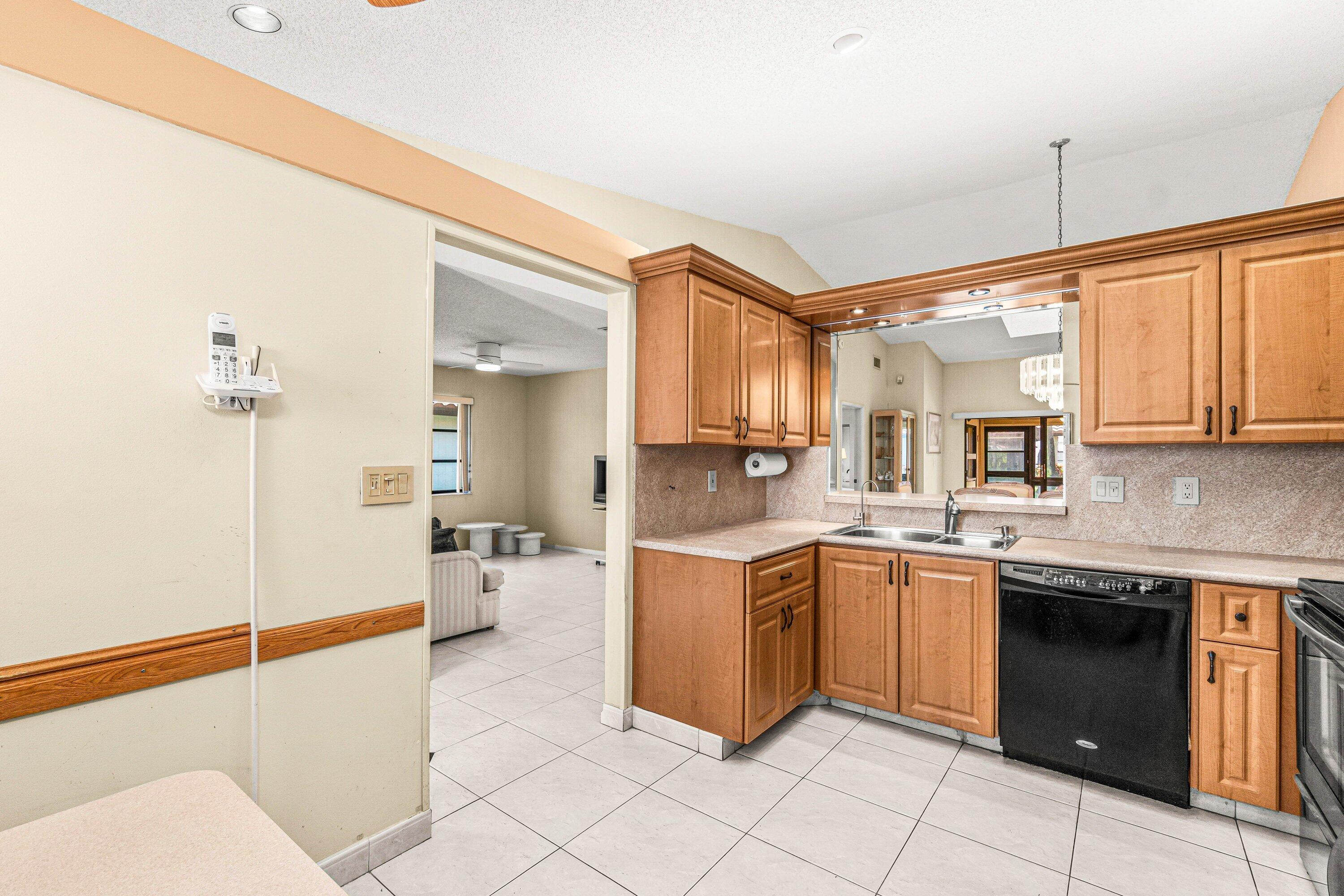 6041 Kings Gate Circle