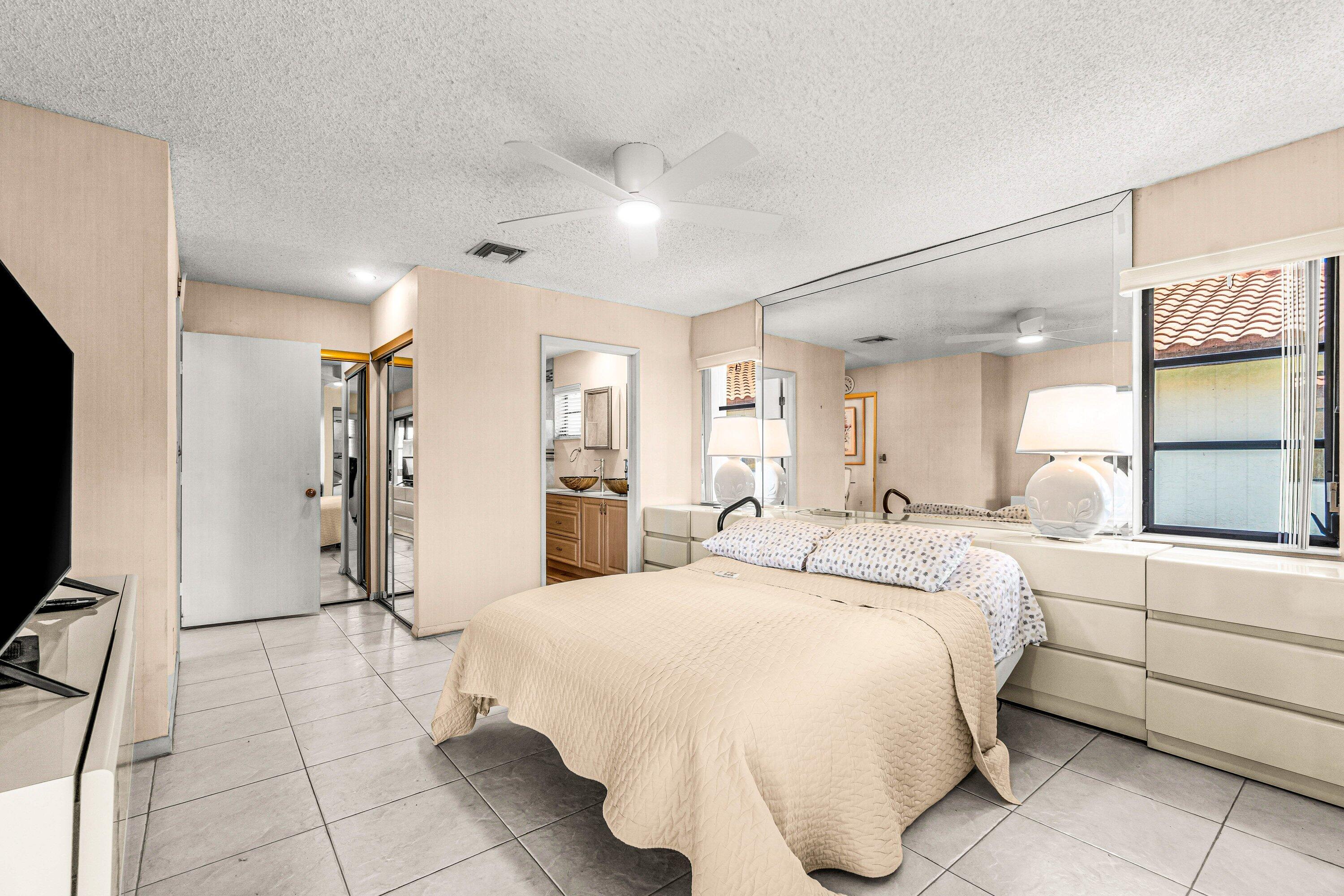 6041 Kings Gate Circle