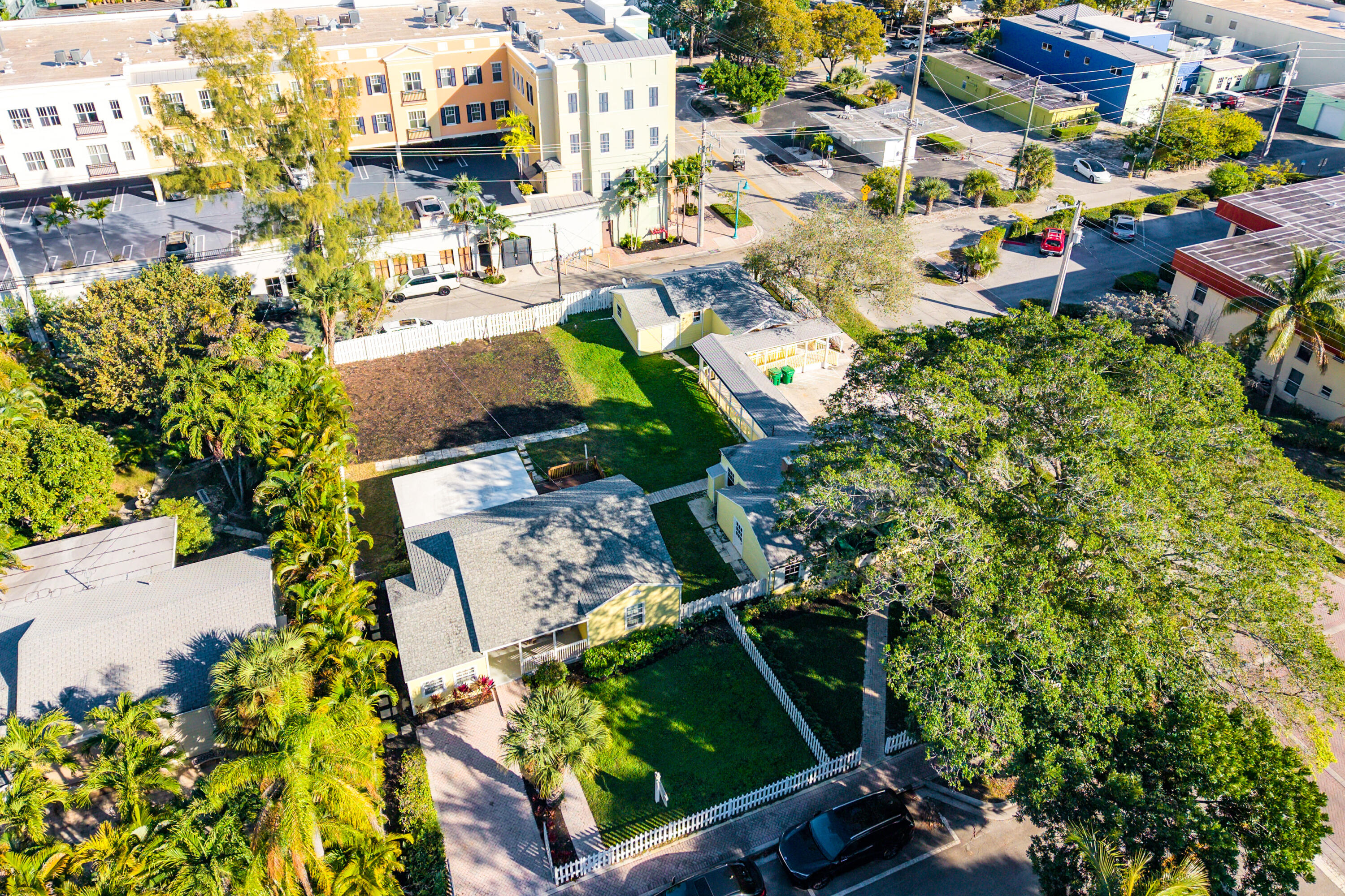 201 NE 1st Ave