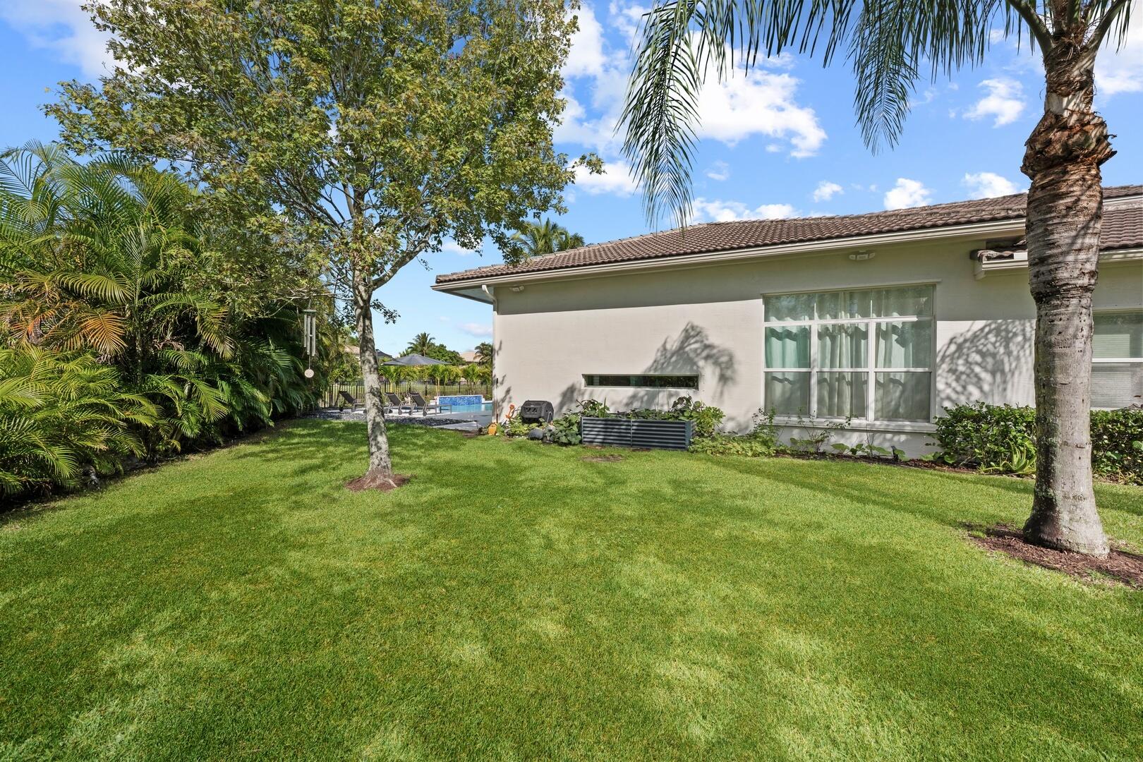 11912 Fox Hill Circle