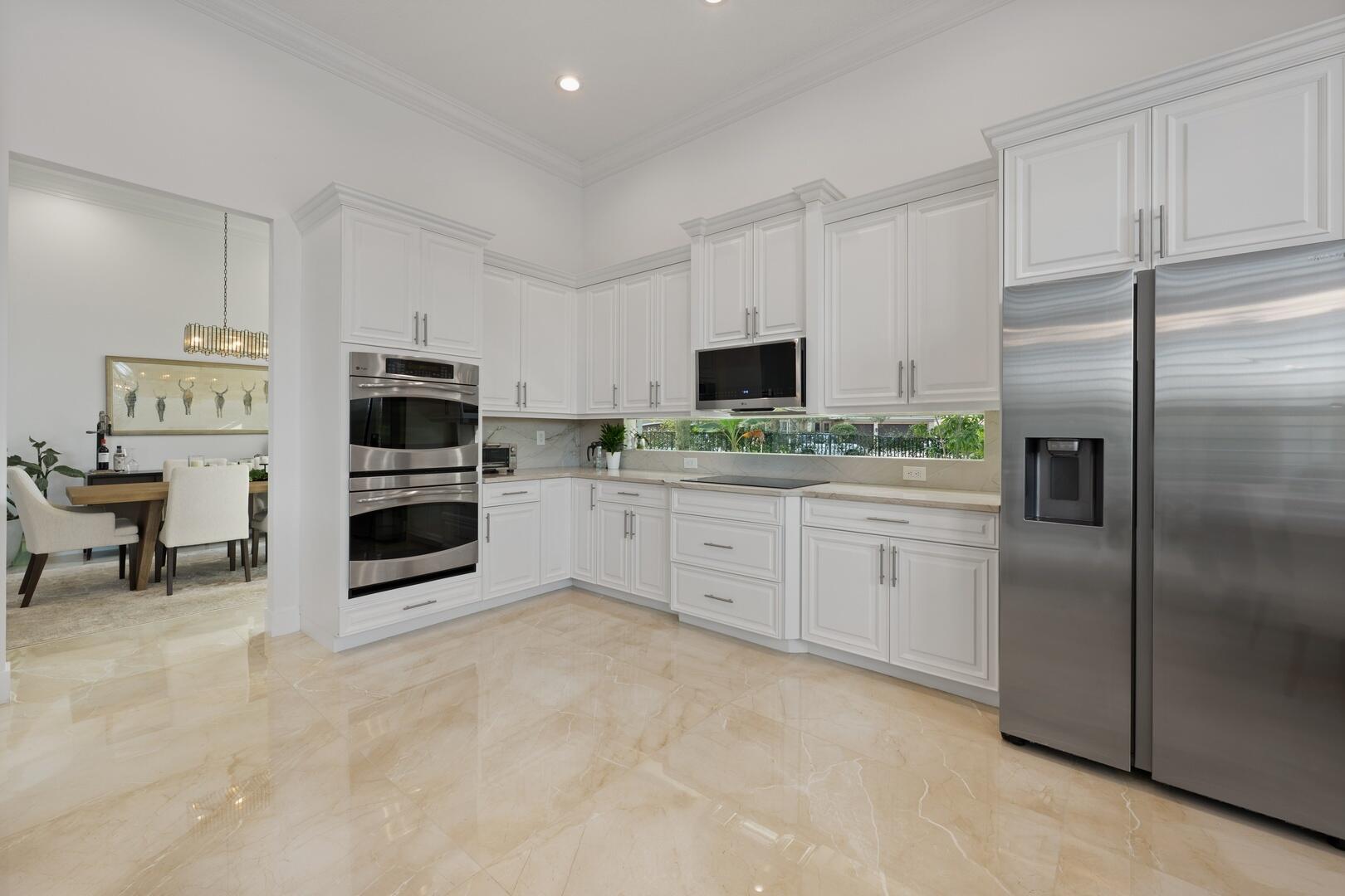 11912 Fox Hill Circle