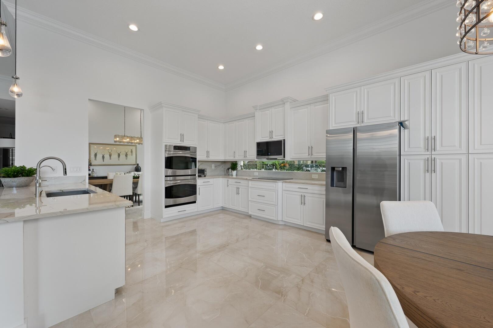 11912 Fox Hill Circle