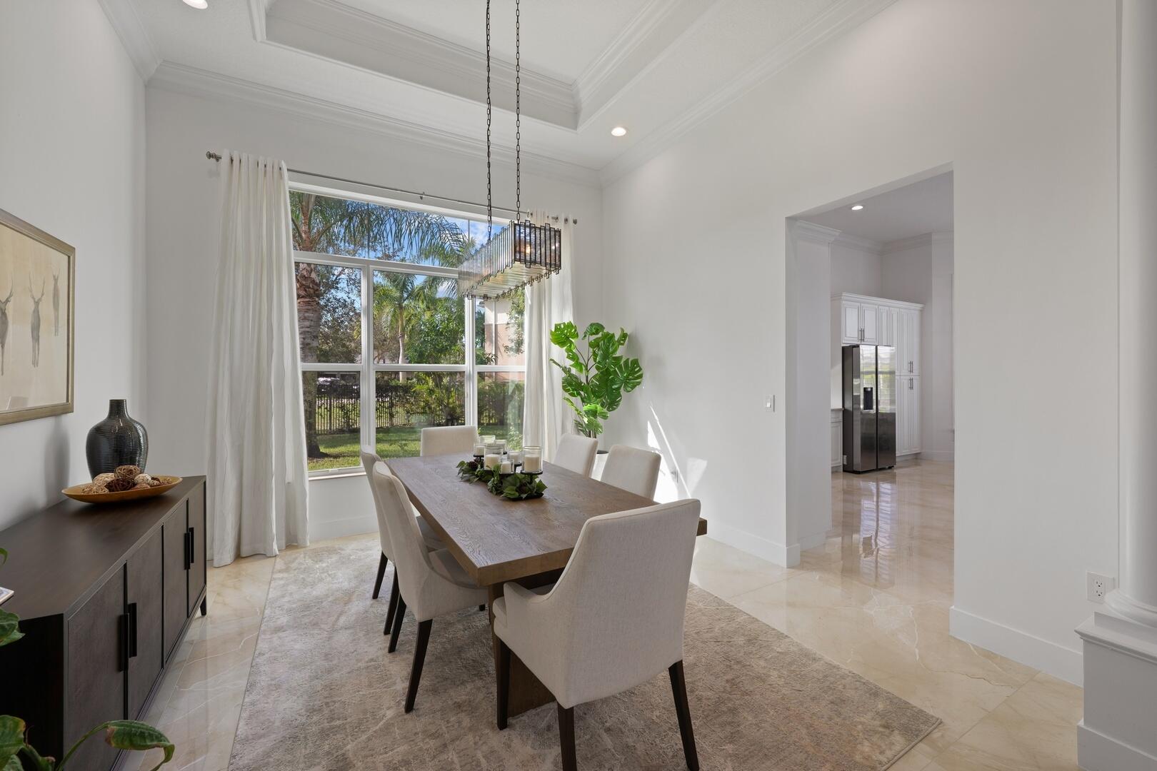 11912 Fox Hill Circle