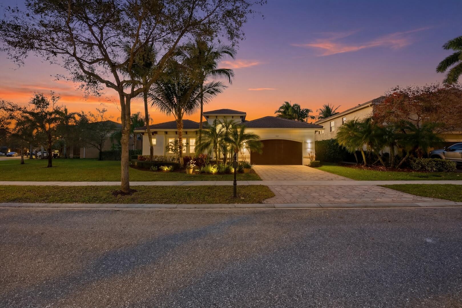 11912 Fox Hill Circle