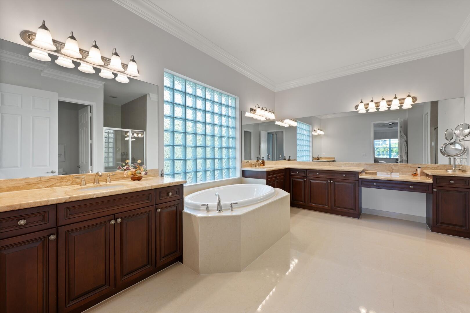 11912 Fox Hill Circle