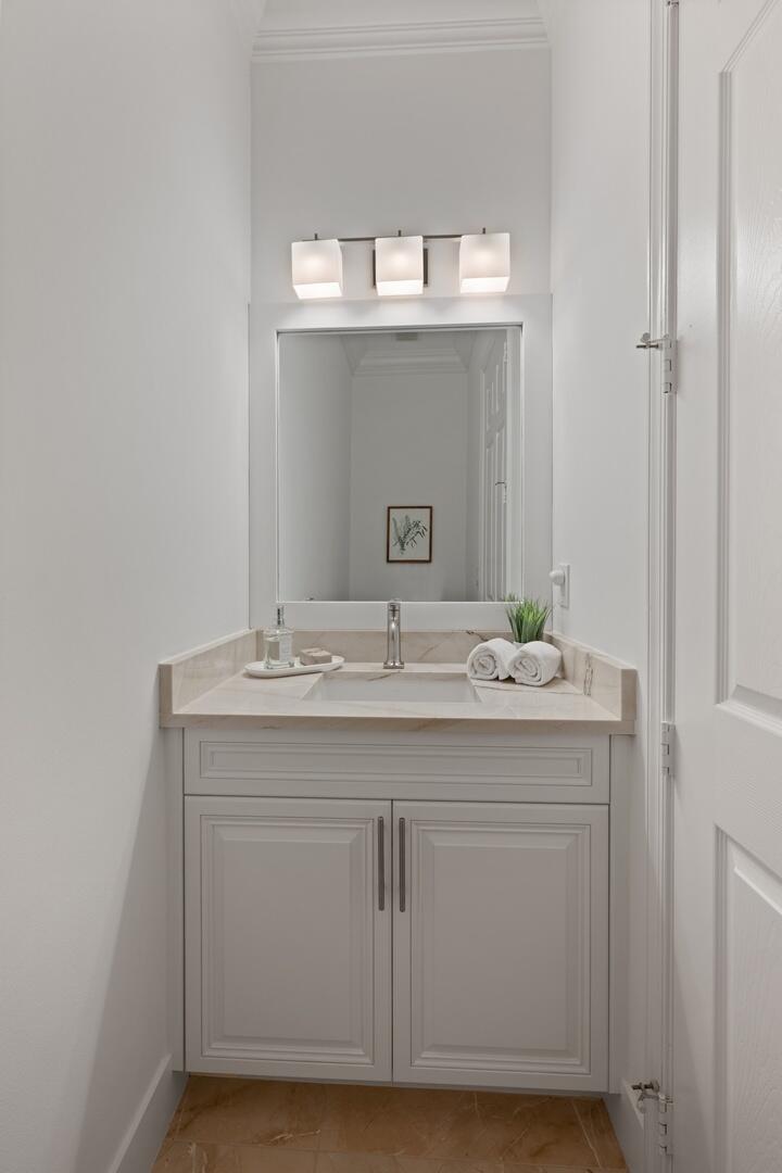 11912 Fox Hill Circle