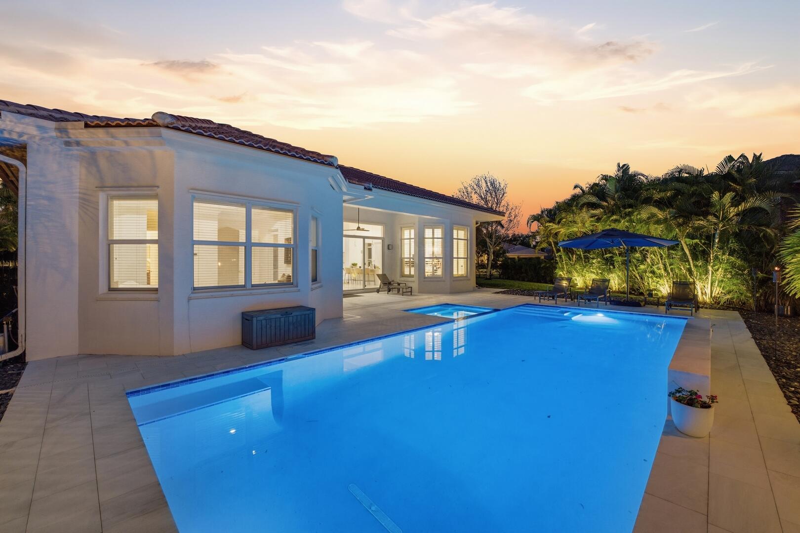 11912 Fox Hill Circle