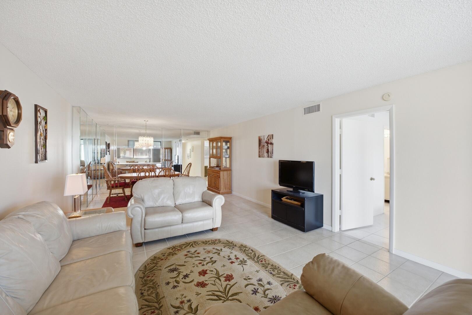 4725 E Lucerne Lakes Blvd Boulevard 110