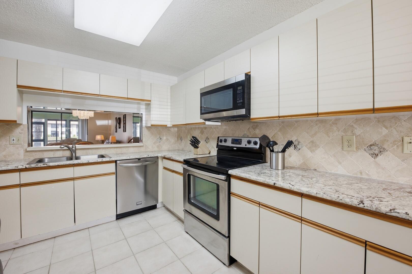 4725 E Lucerne Lakes Blvd Boulevard 110