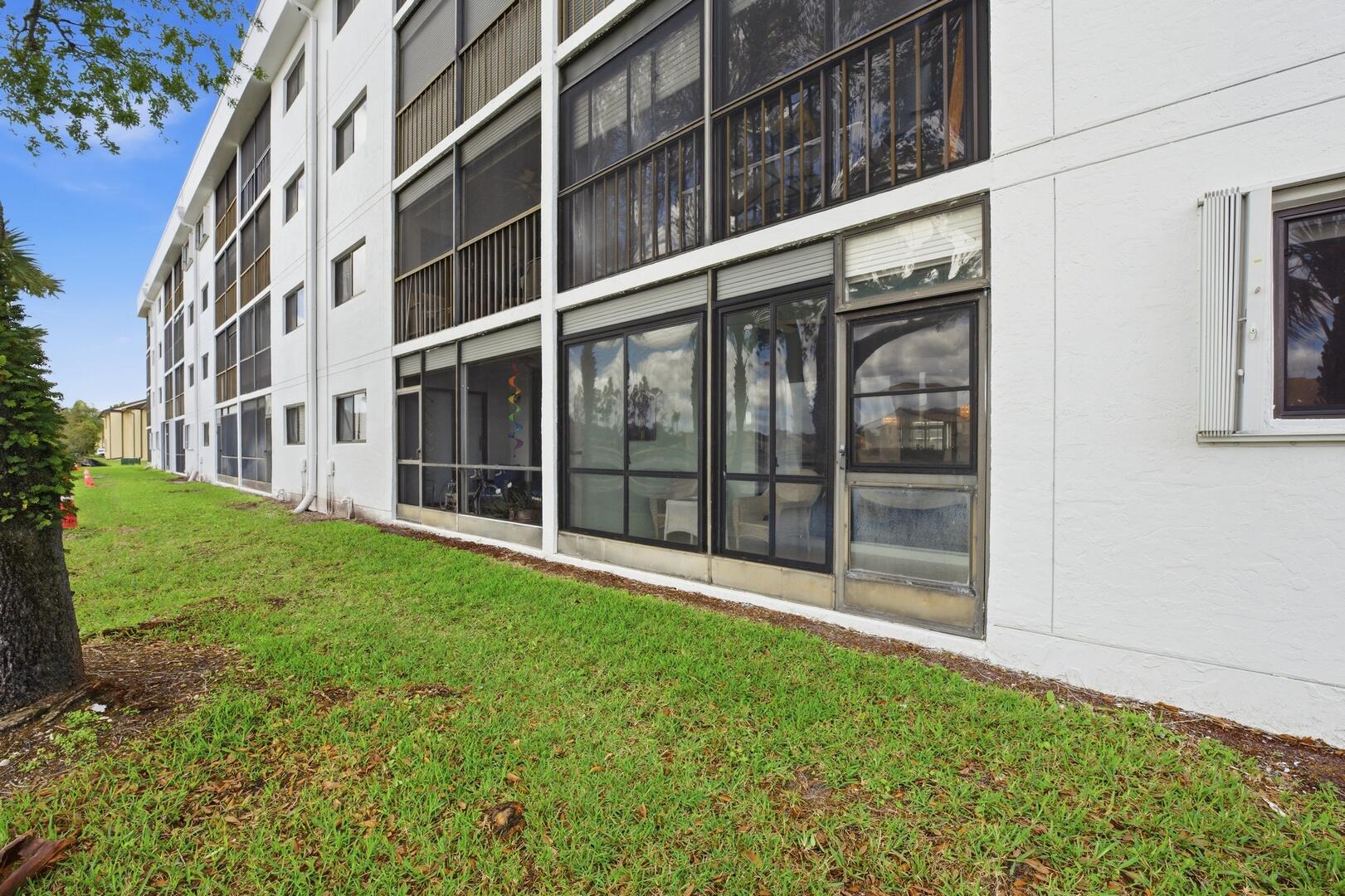 4725 E Lucerne Lakes Blvd Boulevard 110