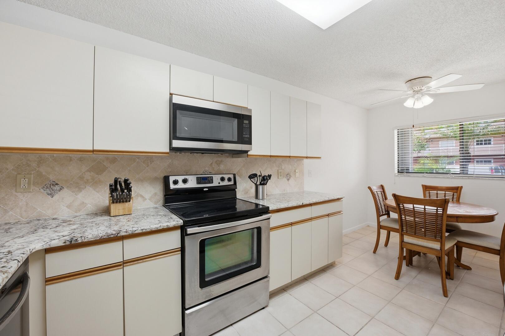 4725 E Lucerne Lakes Blvd Boulevard 110