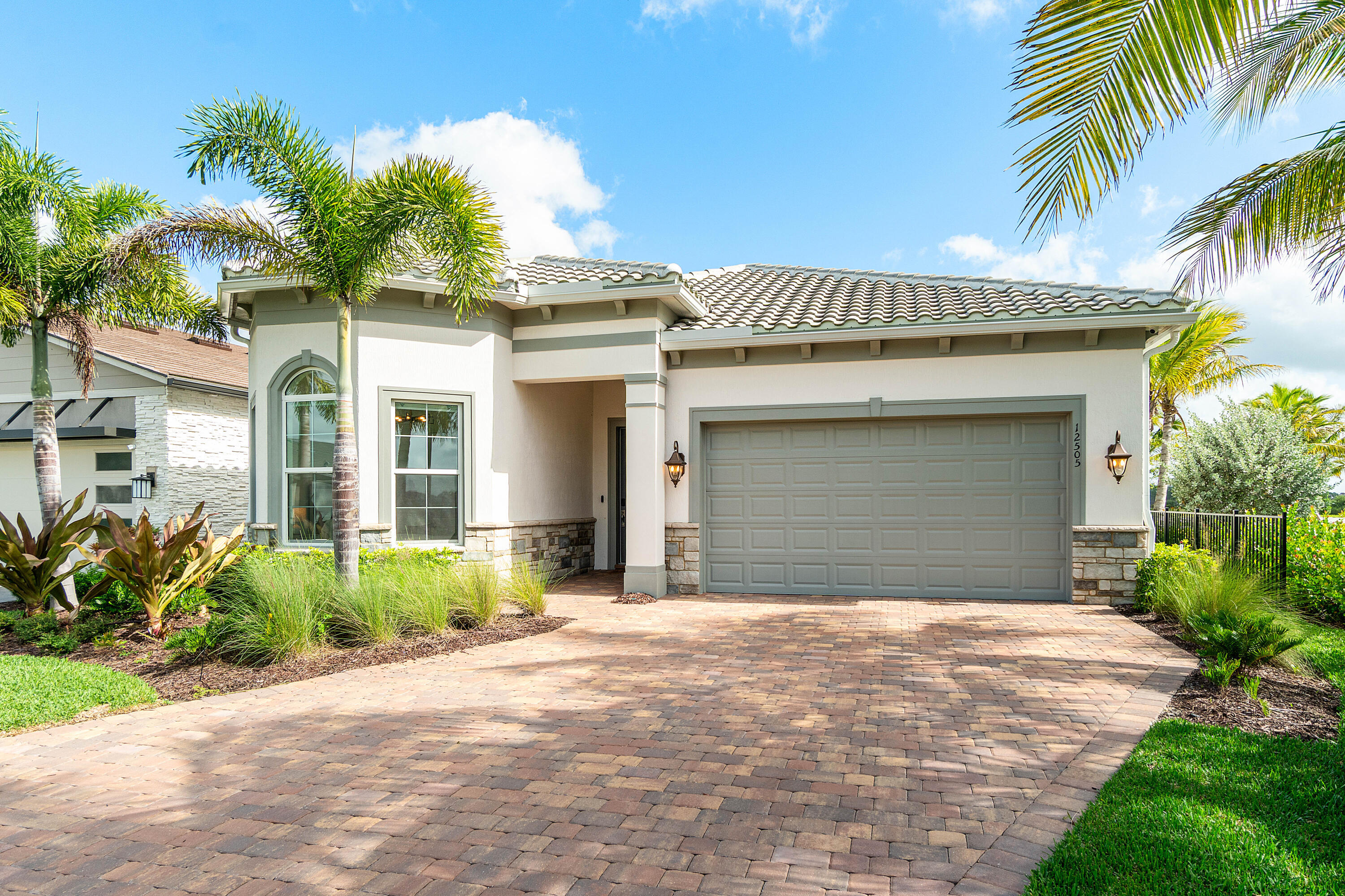 12505 Triumph Lane