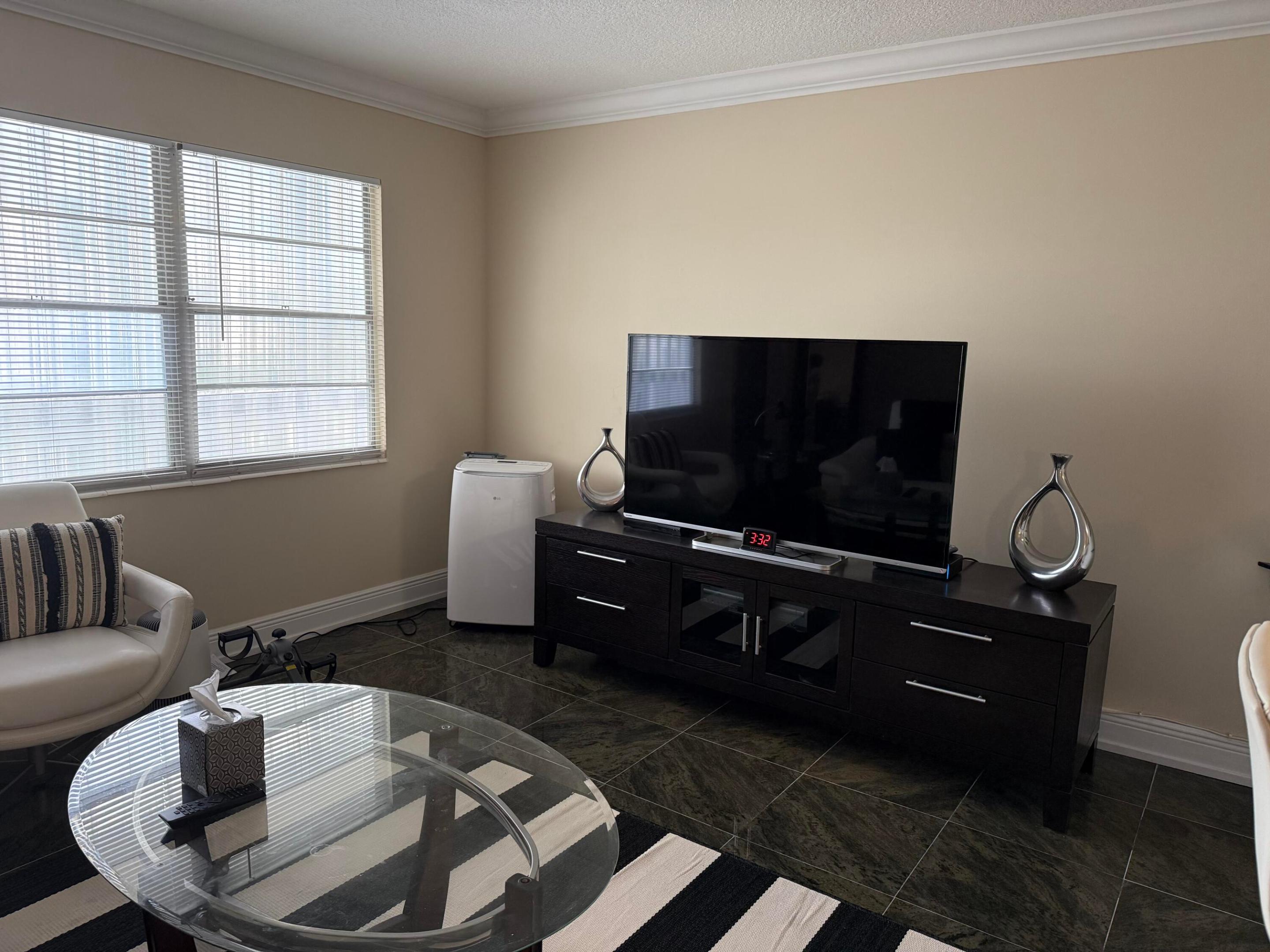 2123 Cambridge F
