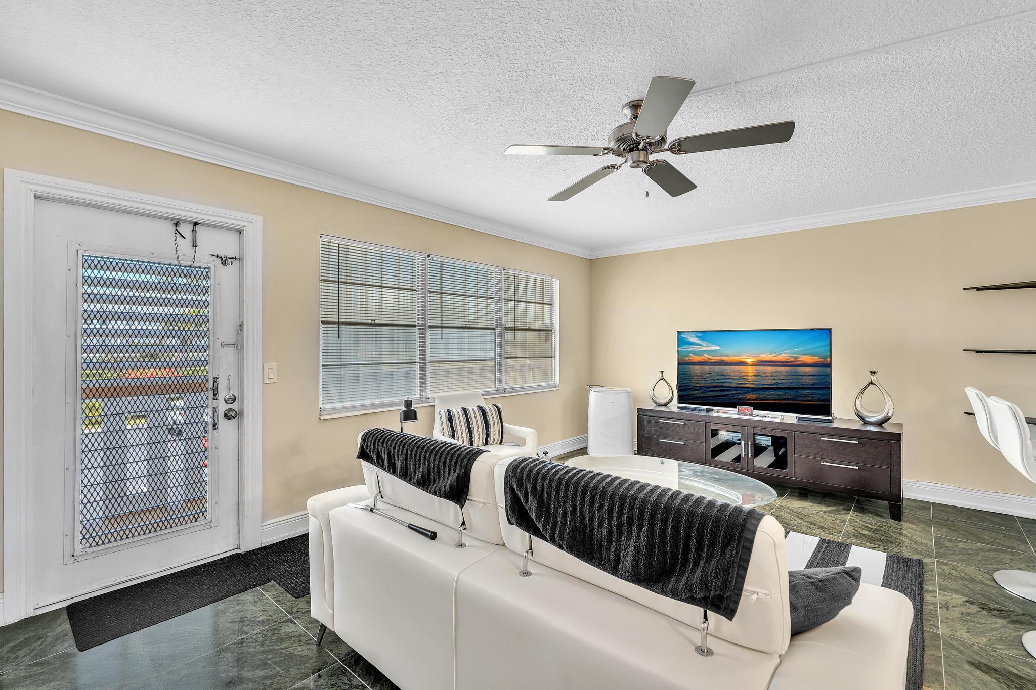 2123 Cambridge F