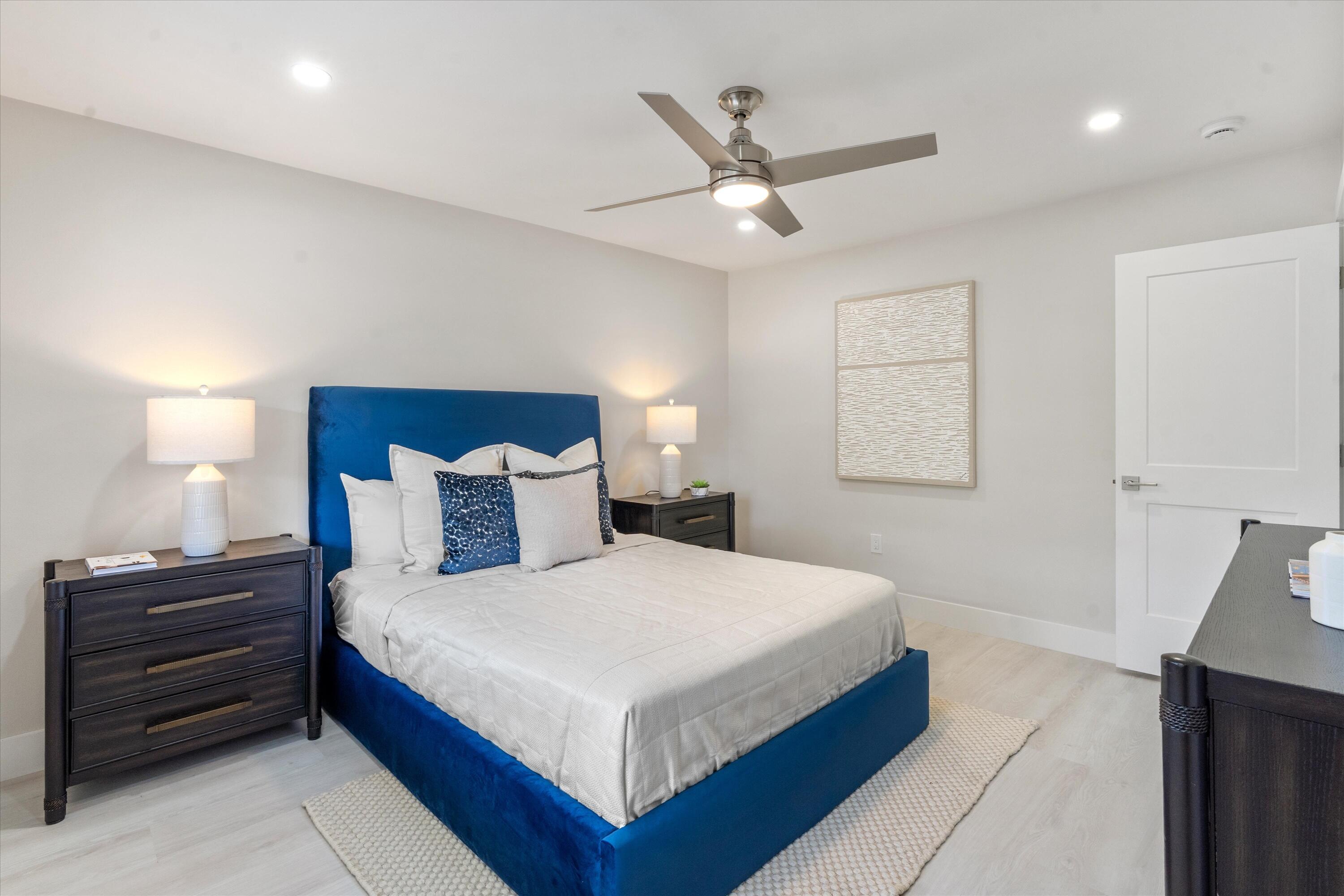 47 Stratford Lane W F