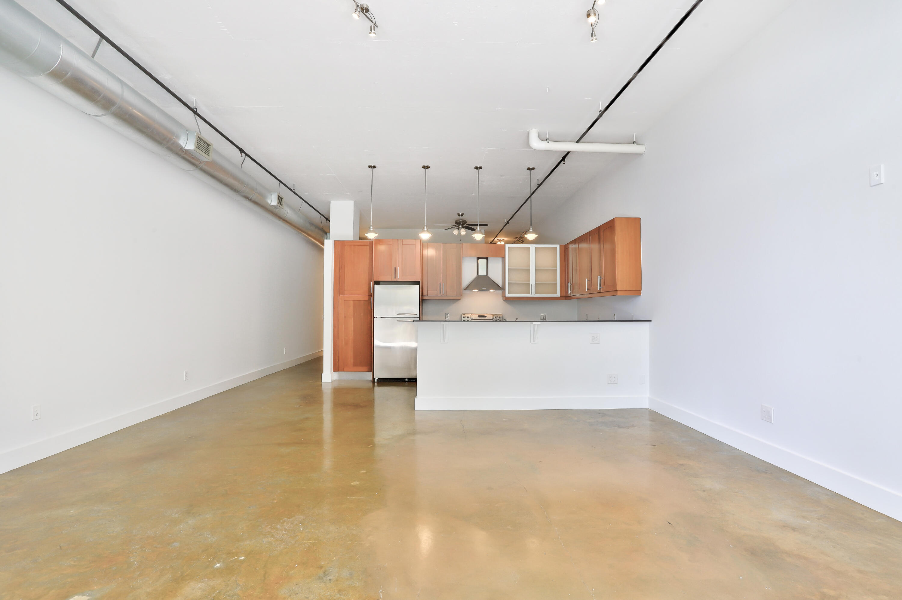 180 NE 4th Avenue 204