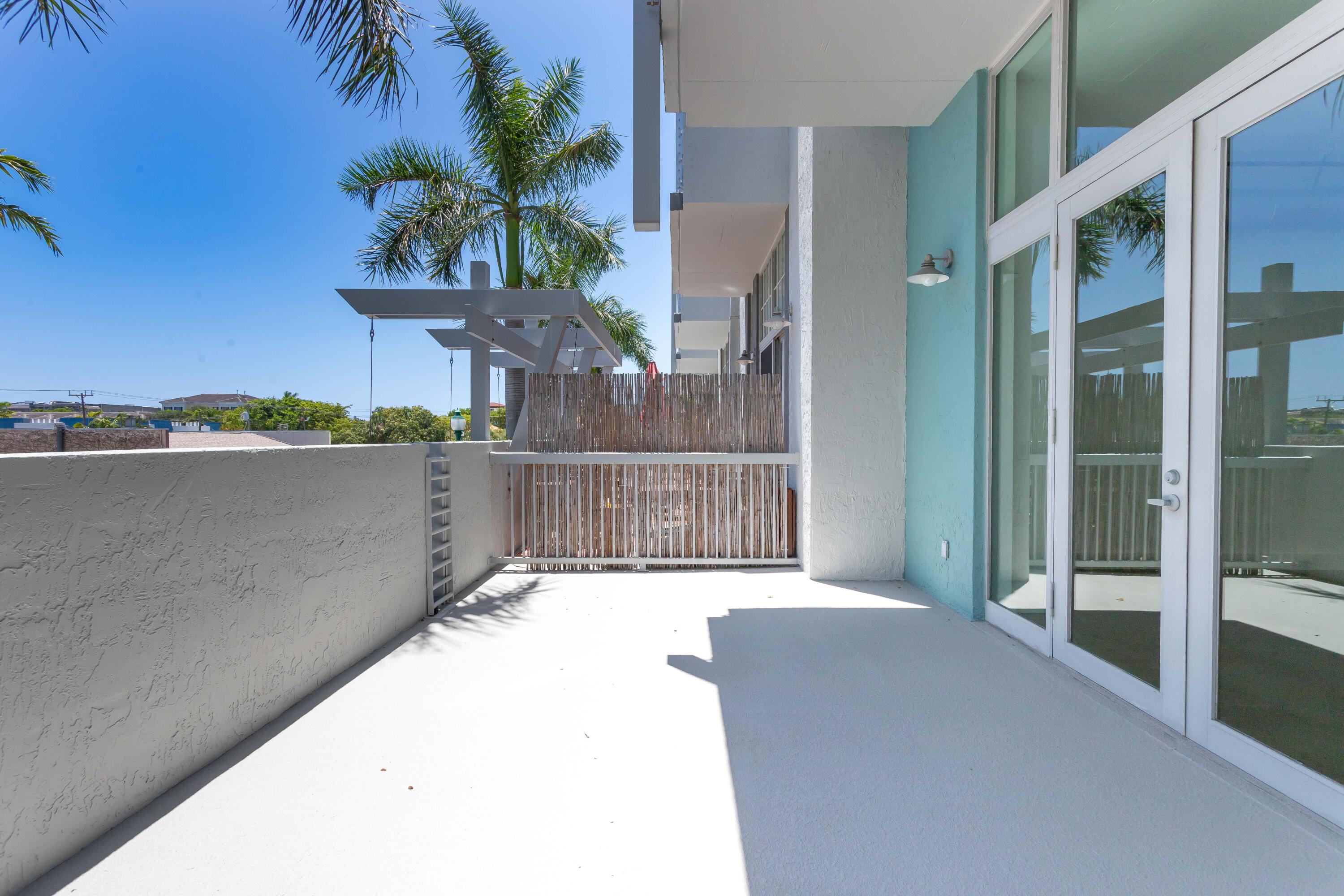 180 NE 4th Avenue 204